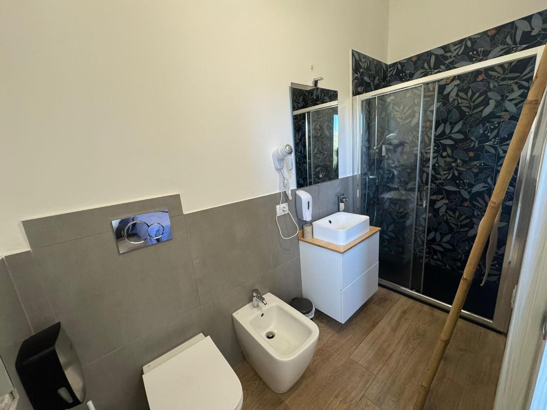 Montecristo B&B Large Double Room