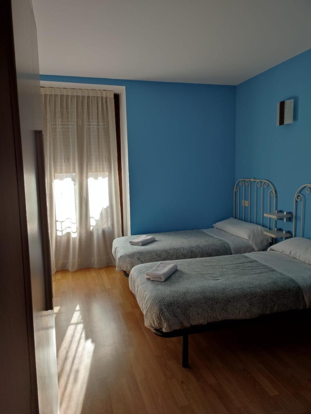 Twin Room with Private Bathroom