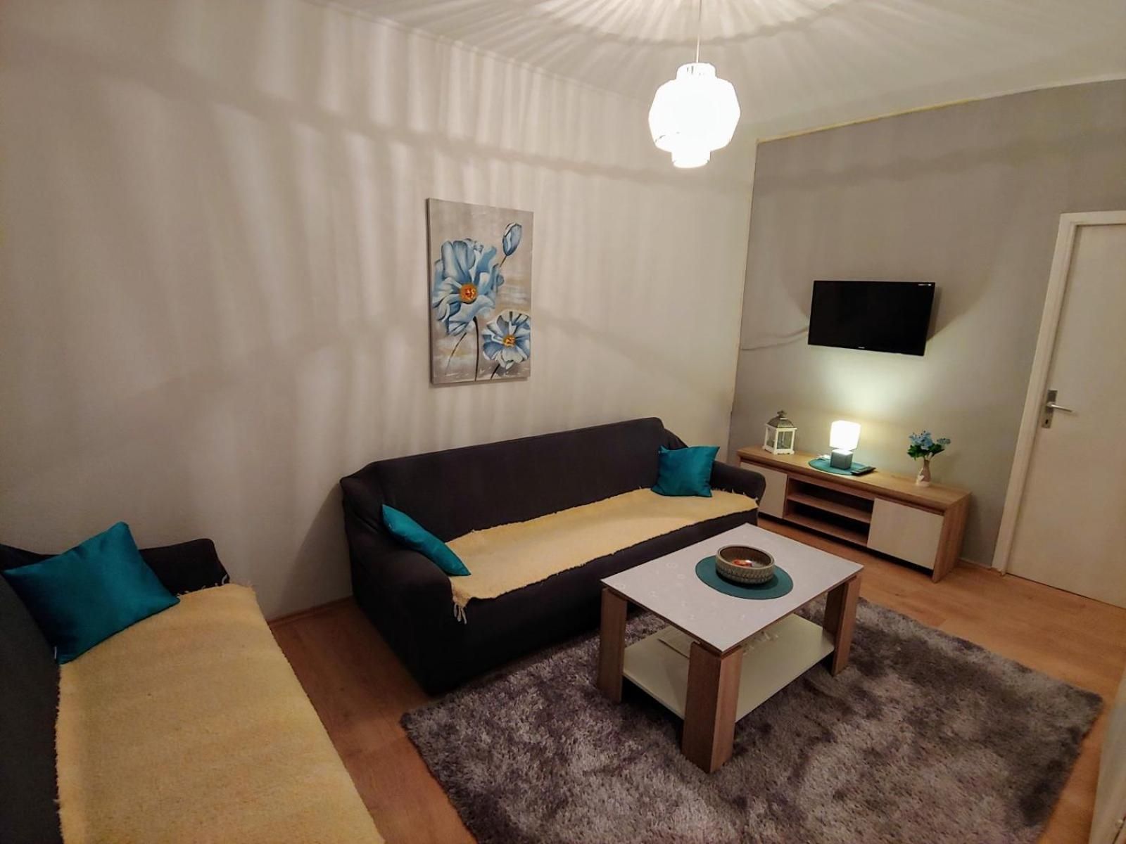 One-Bedroom Apartment with Terrace