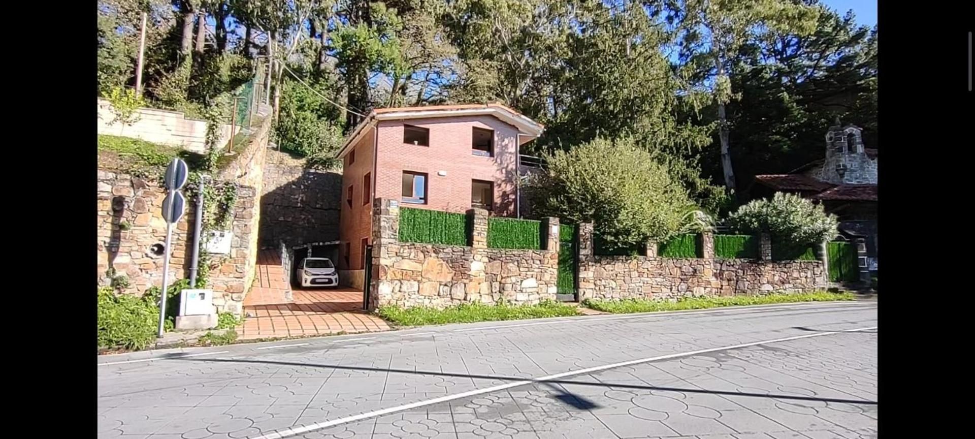 HABITACION CON HERMOSAS VISTAS A BILBAO