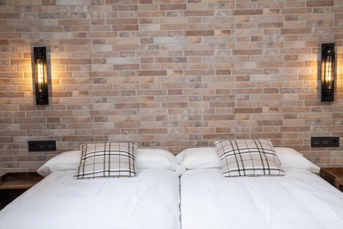 Pension H30 Bilbao Quadruple Room - Disability Access