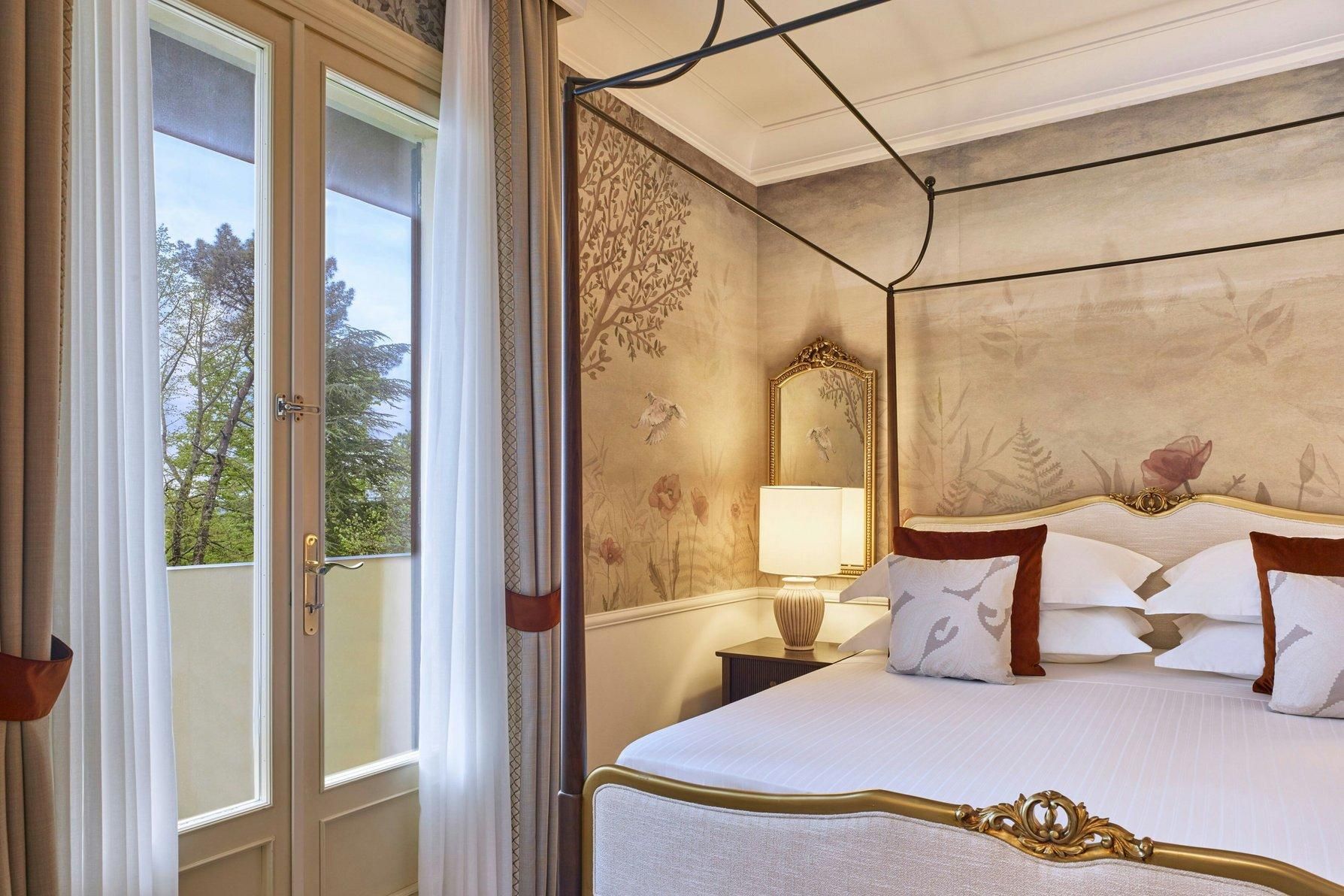 Junior Suite Garden, Junior Suite, 1 King, Garden view, Balcony