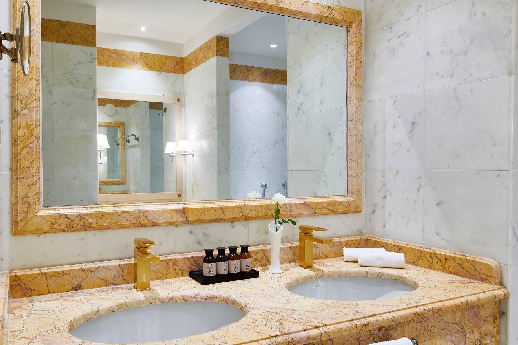 Grotta Giusti Thermal Spa Resort Tuscany, Autograph Collection Junior Suite, Junior Suite, 1 King 2