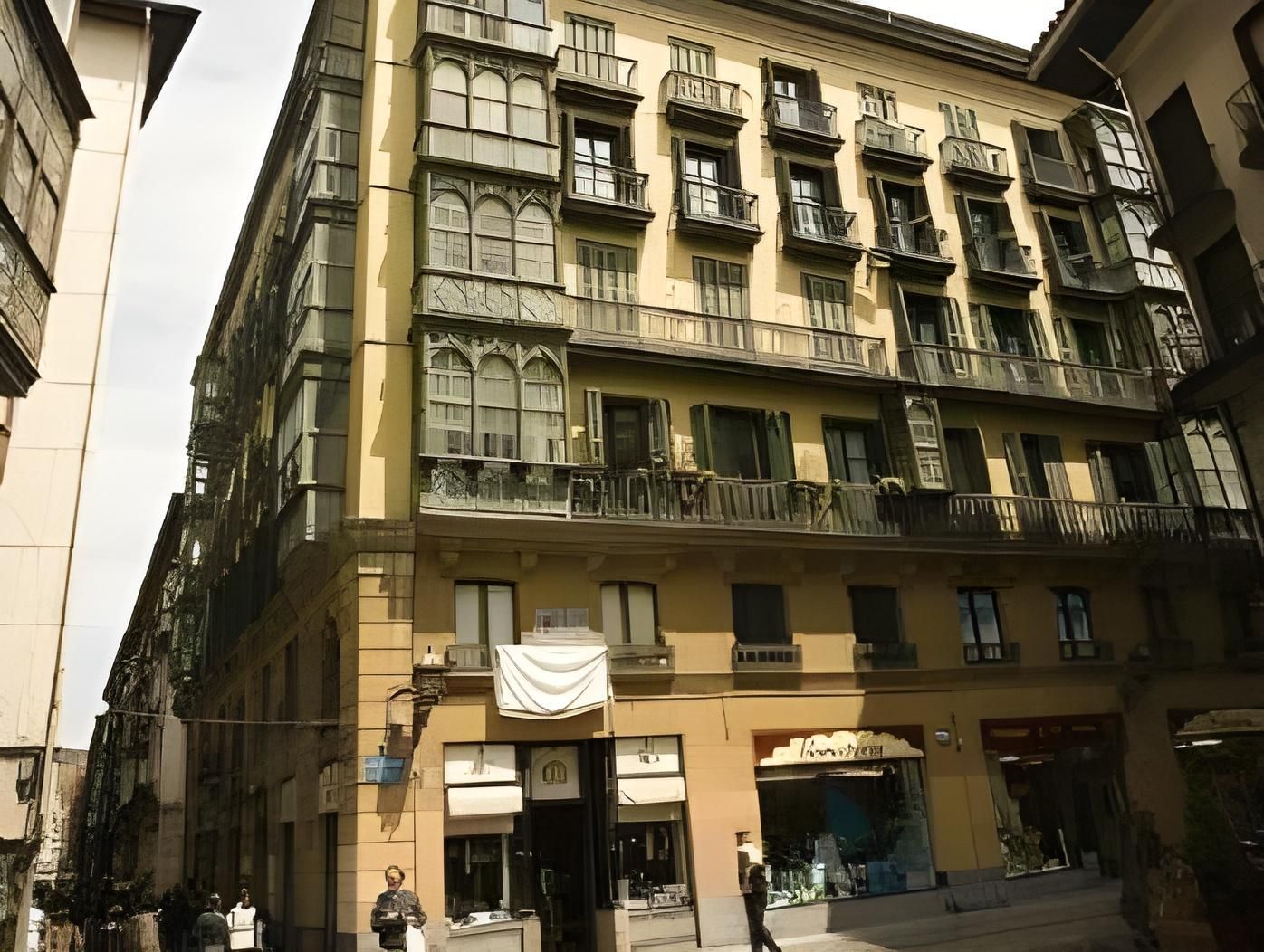 Roquefer Bilbao Central Rooms