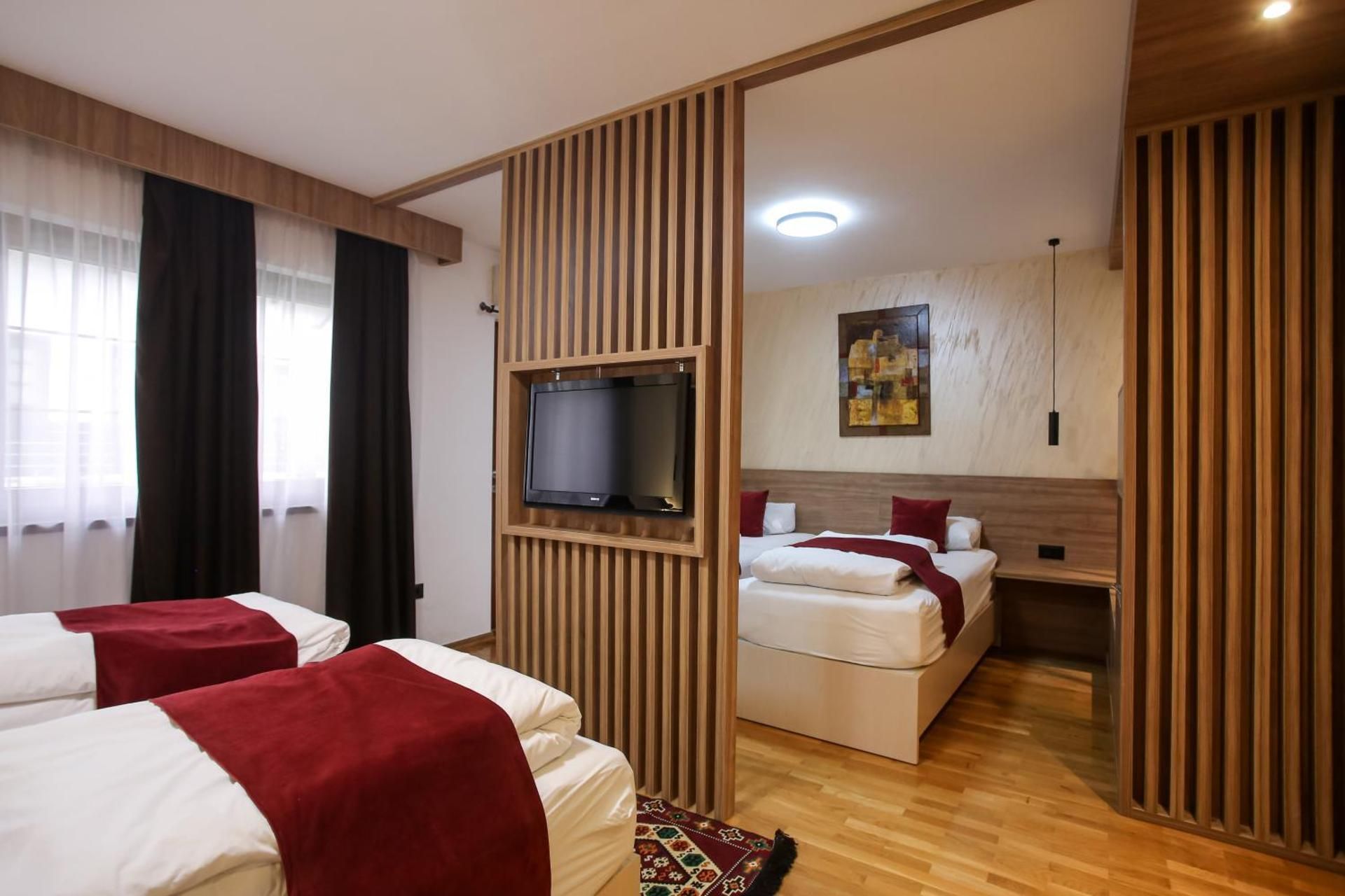 Deluxe Family Room