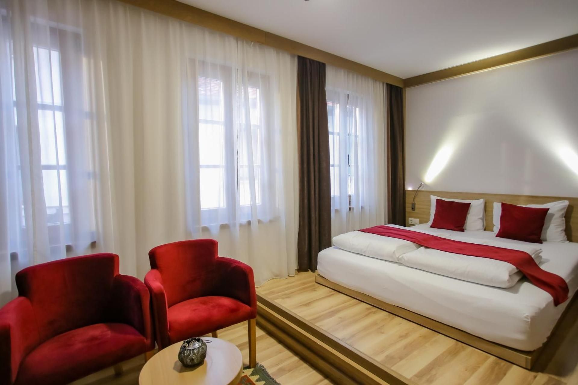 Deluxe Double or Twin Room