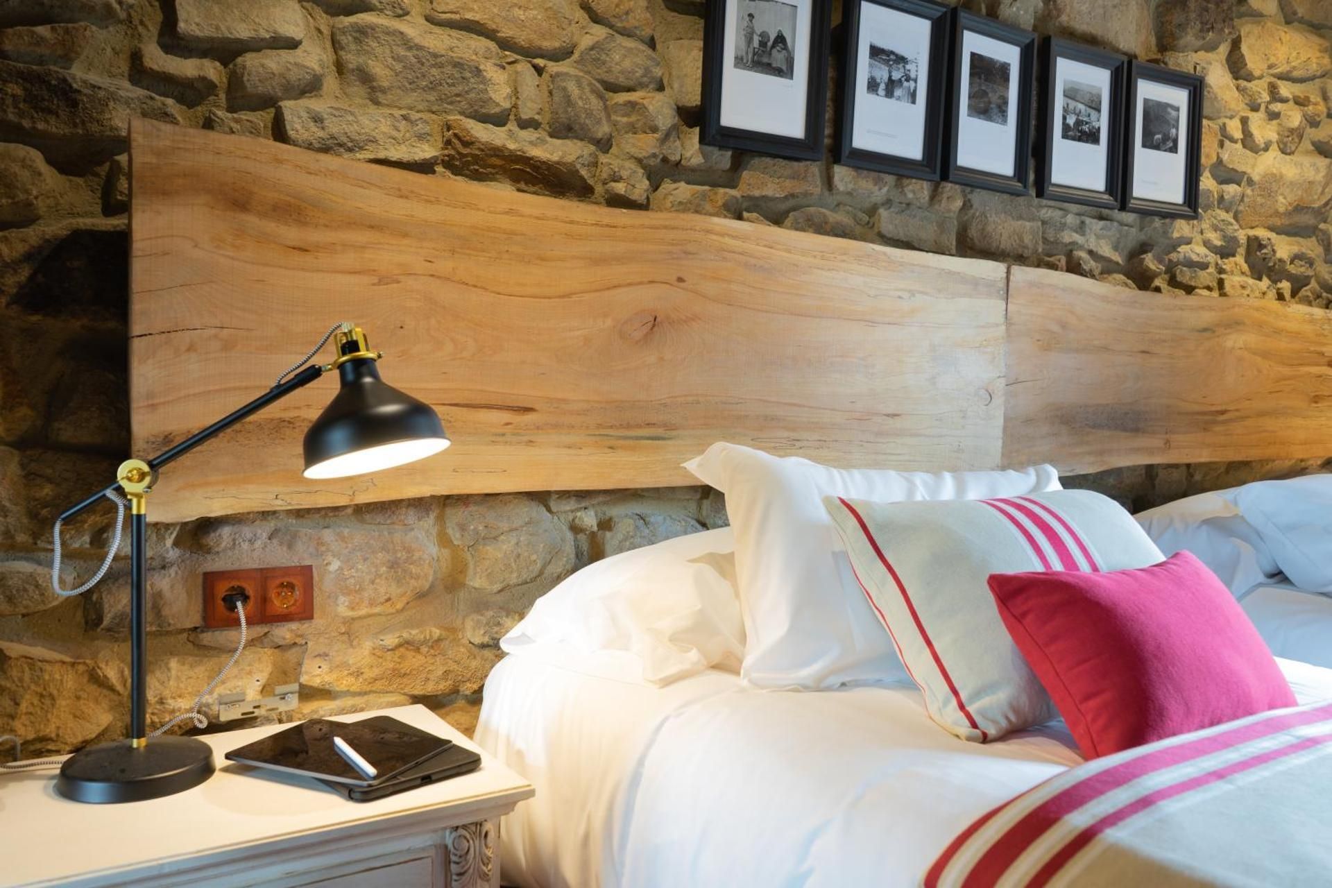 MendiGoikoa Bekoa Superior Deluxe Double or Twin Room  2