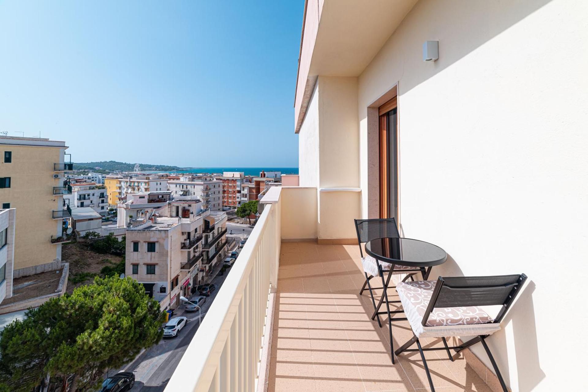 Deluxe Double Room with Balcony and Sea View
