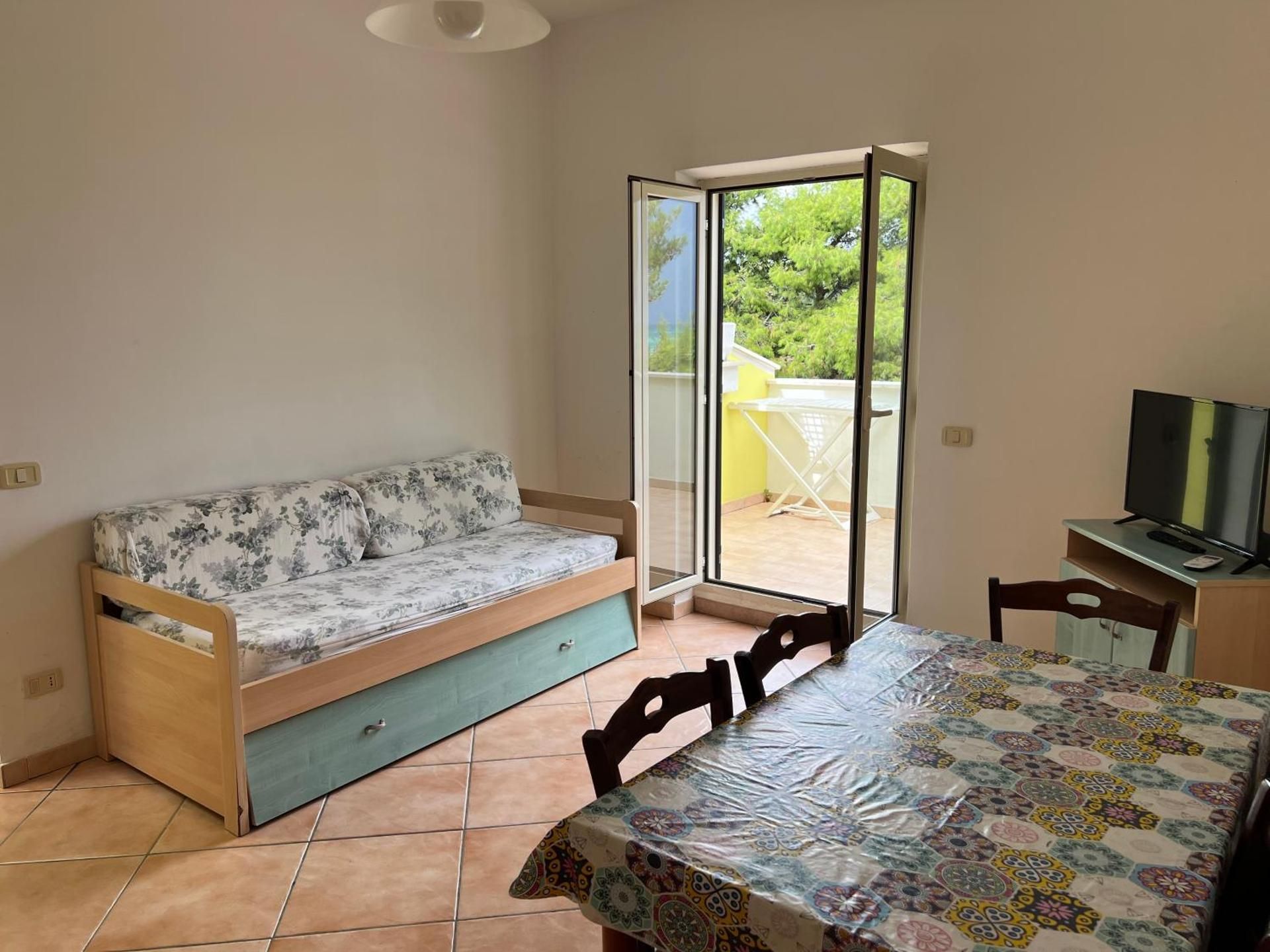 Two-Bedroom Apartment (6 Adults)