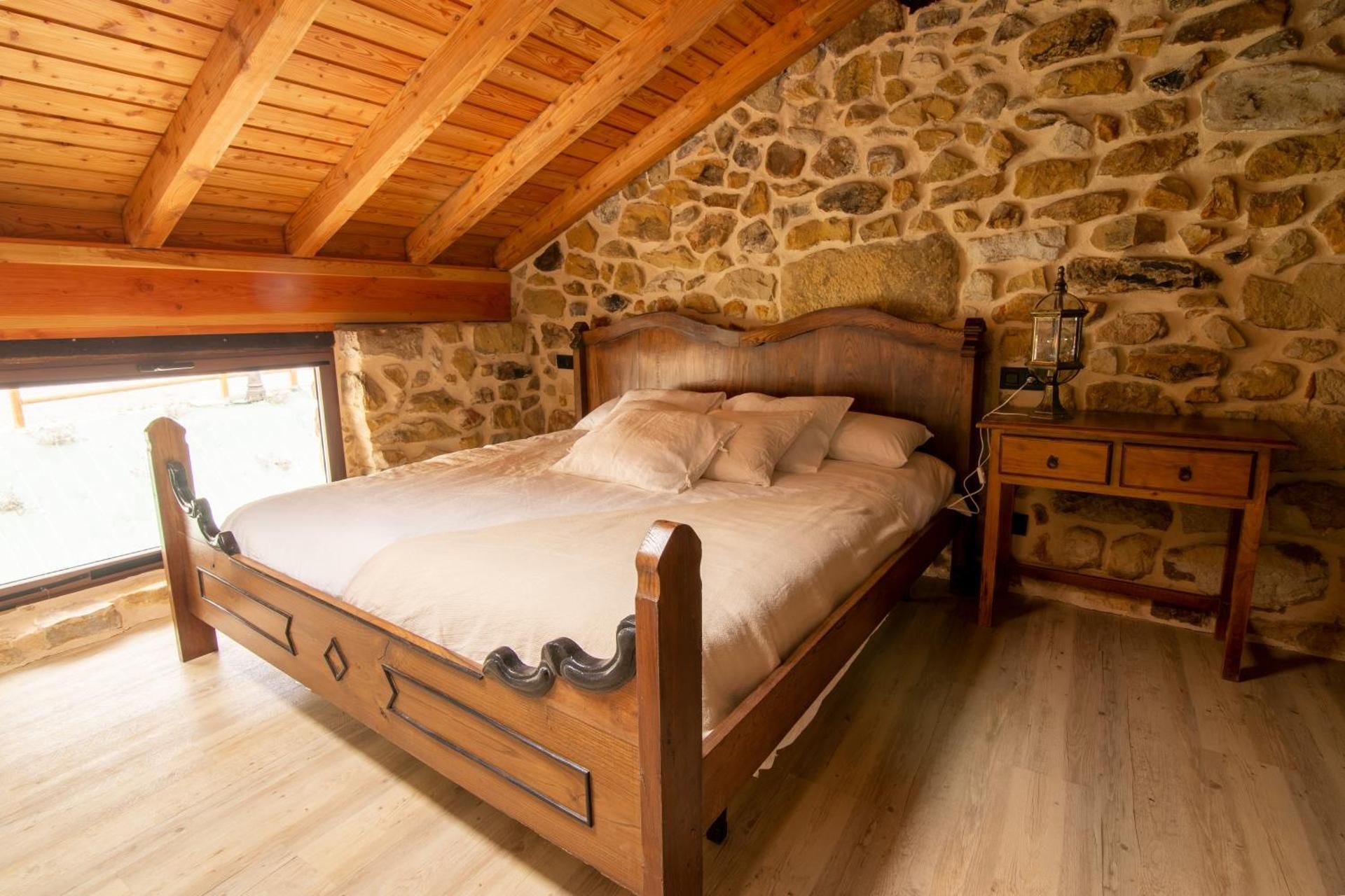 Double Room King Bed