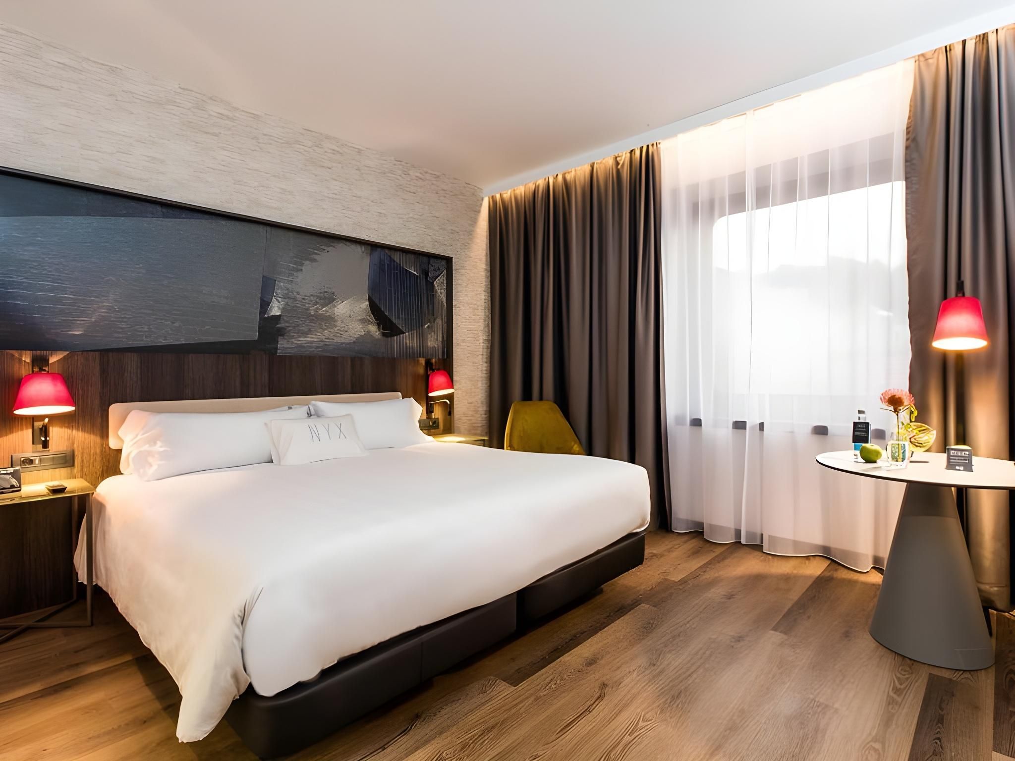 NYX Hotel Bilbao by Leonardo Hotels Comfort Room 2