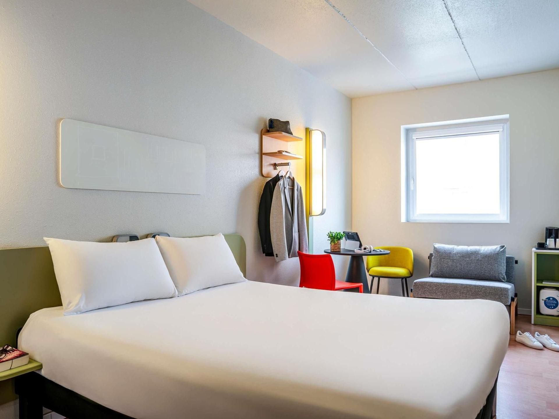 Queen Room with Sofa Bed