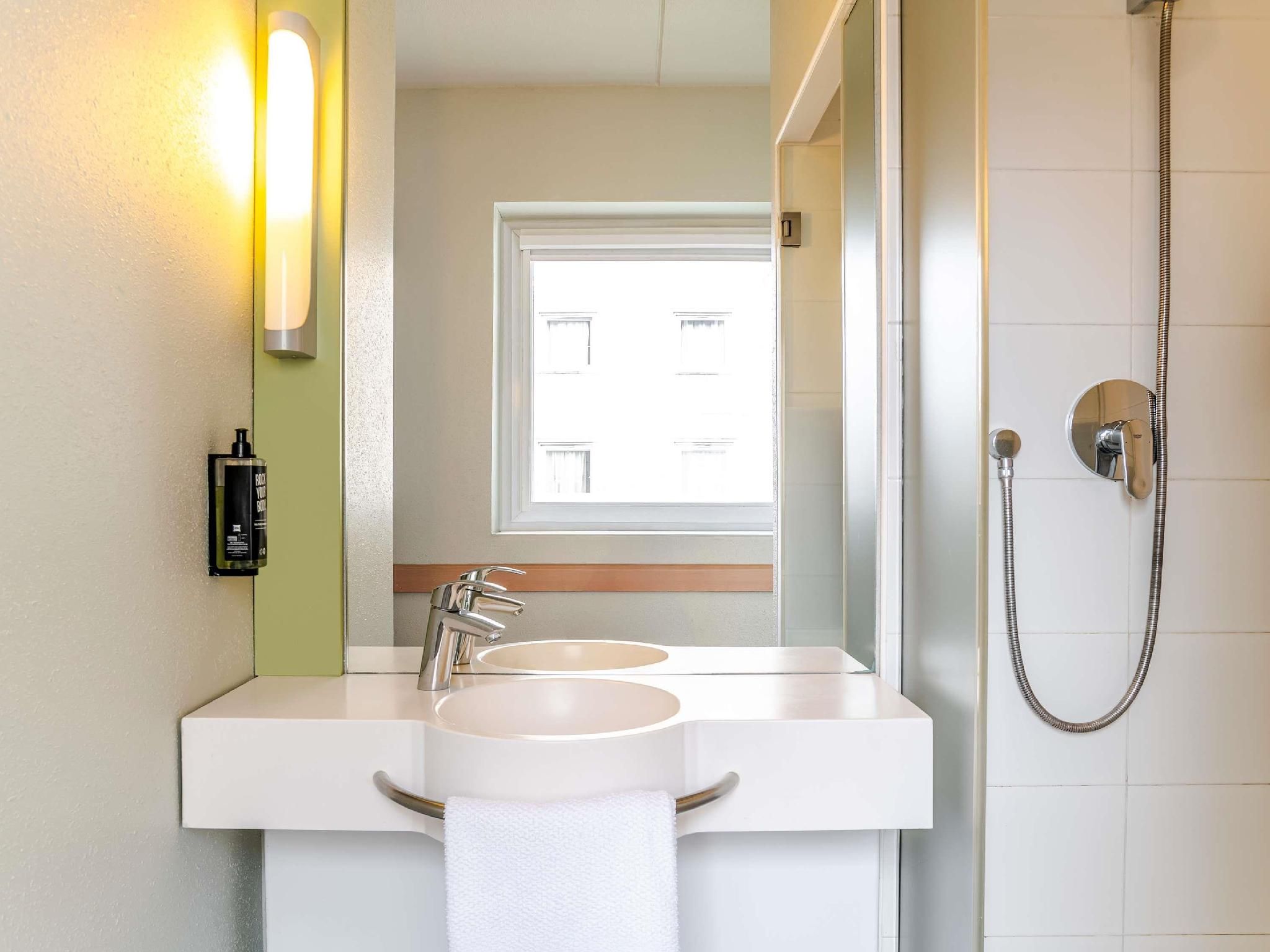 Room with double bed and bunk bed