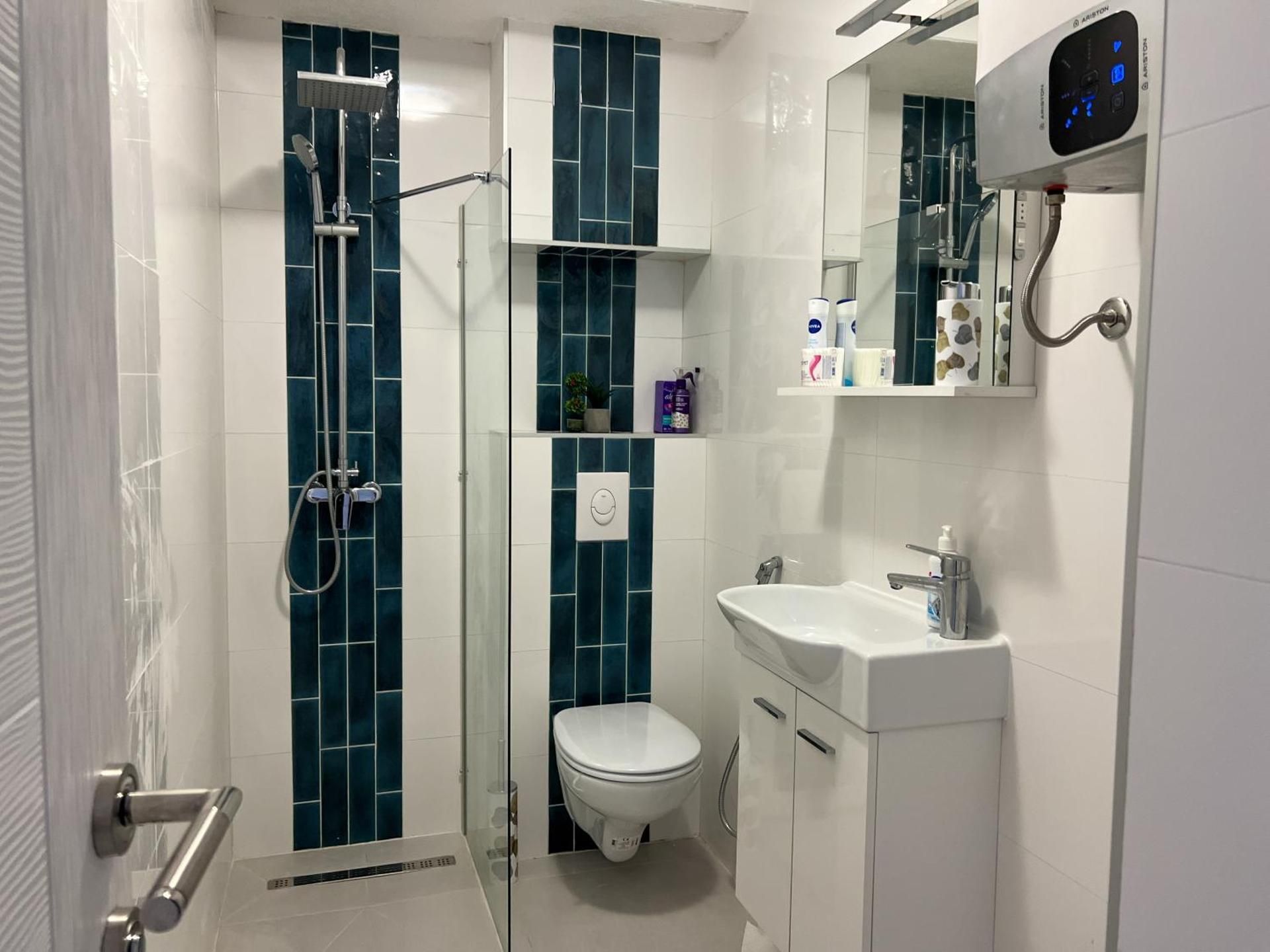 City Lights Panorama One-Bedroom Apartment