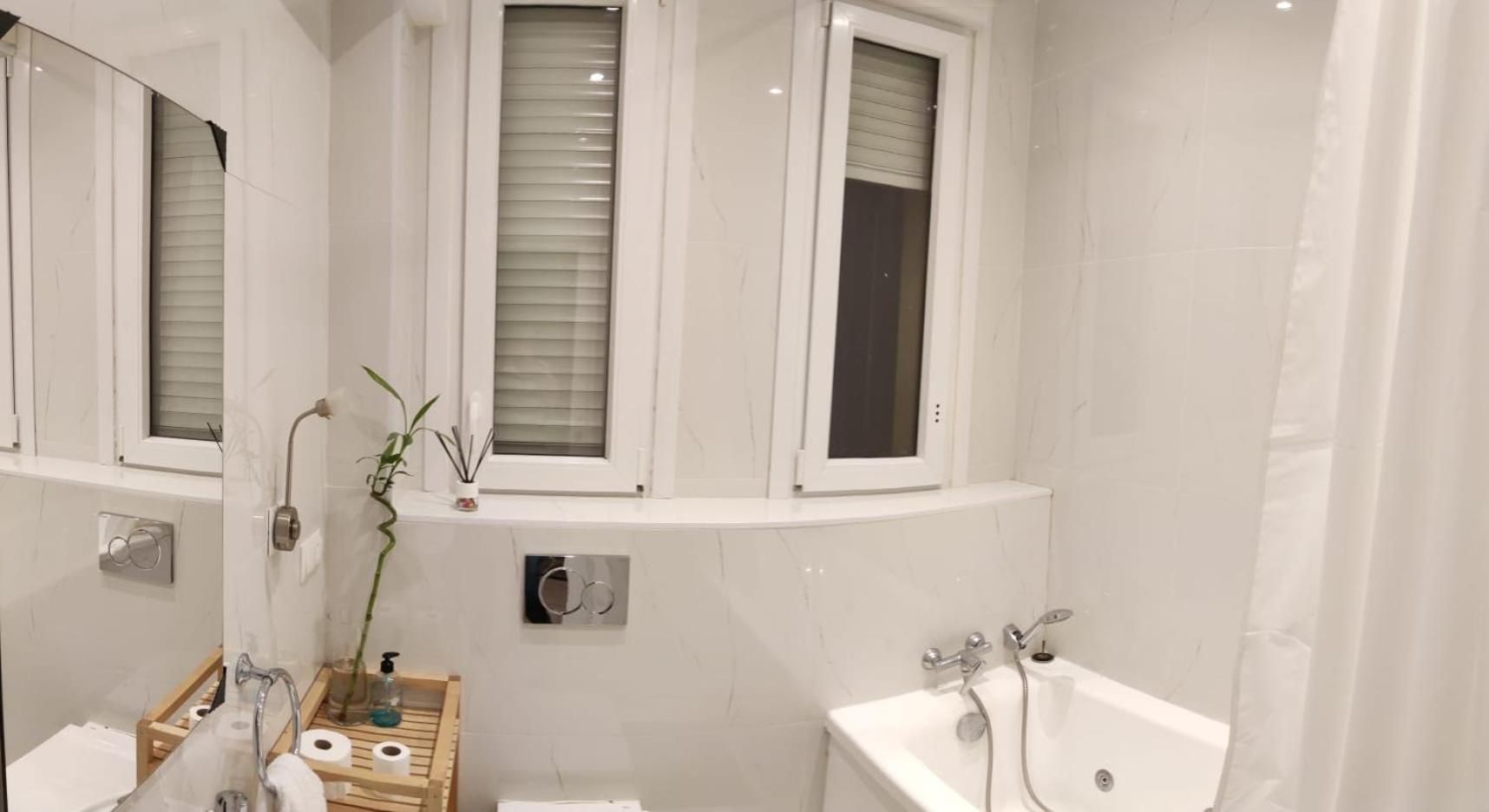 Standard Double Room with Shared Bathroom
