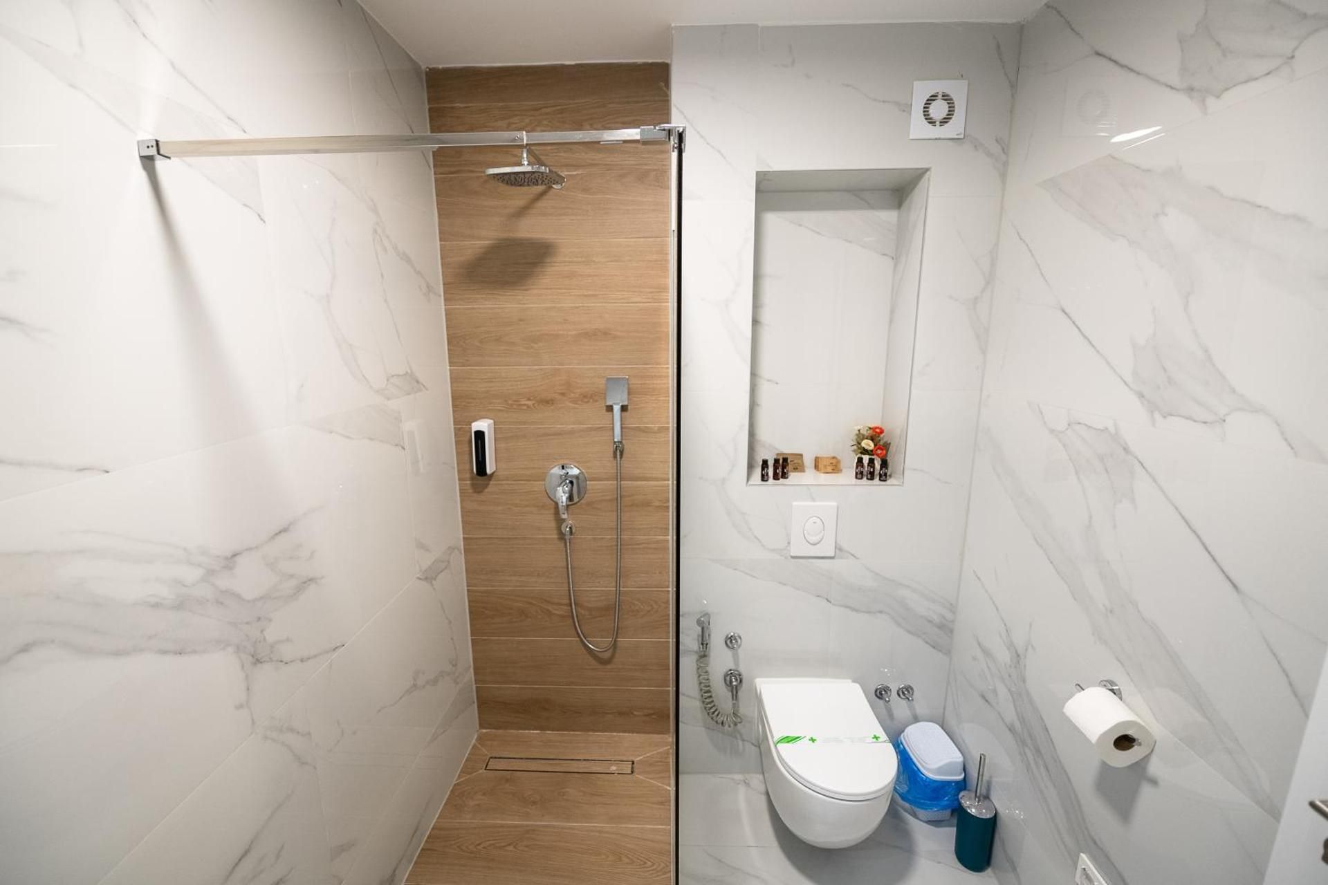 Hotel MM Residence One-Bedroom Apartment 3