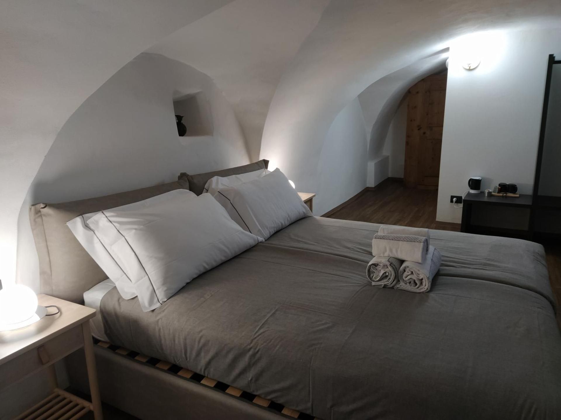 Double or Twin Room with Bathroom
