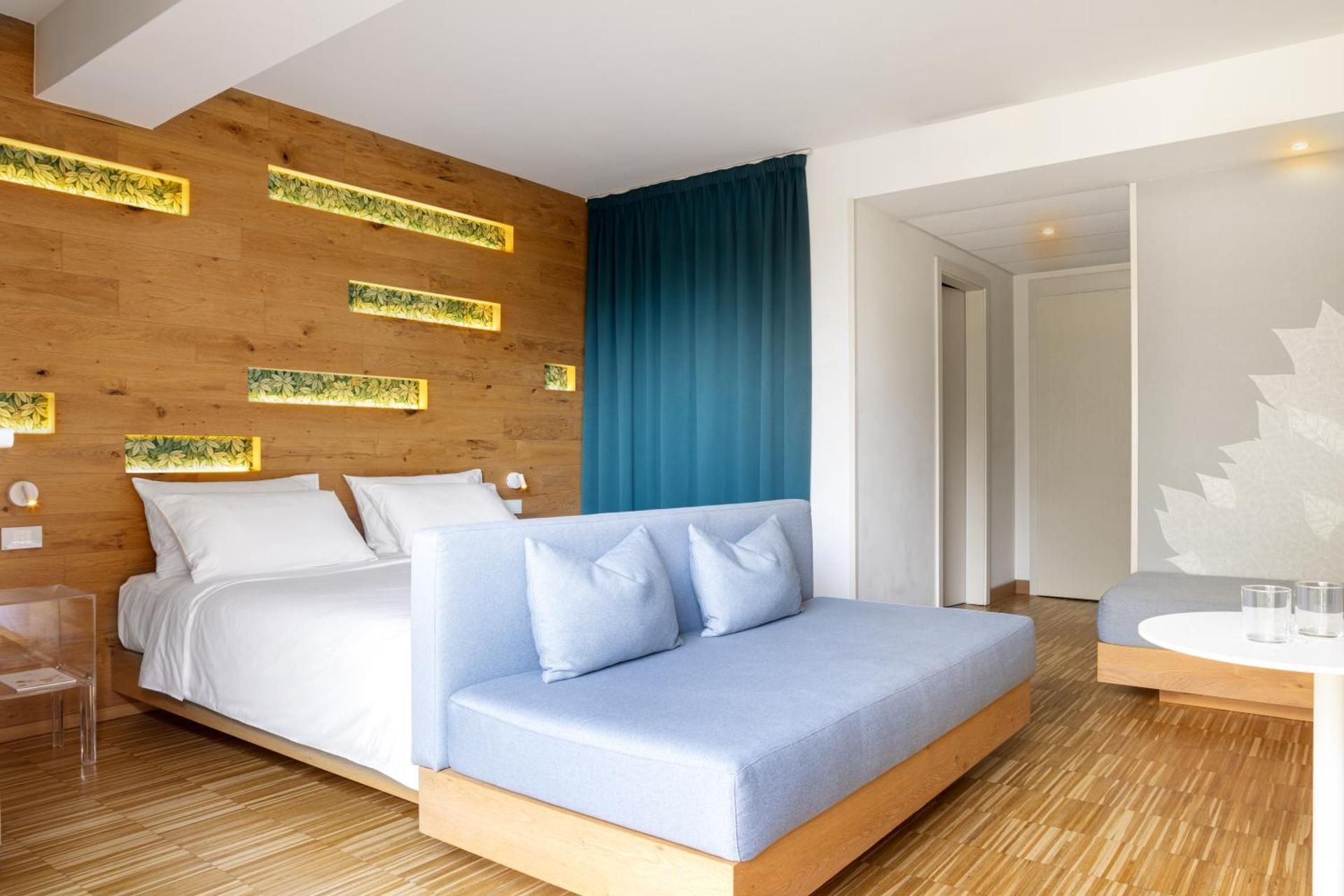 Junior Suite Deluxe with Park View