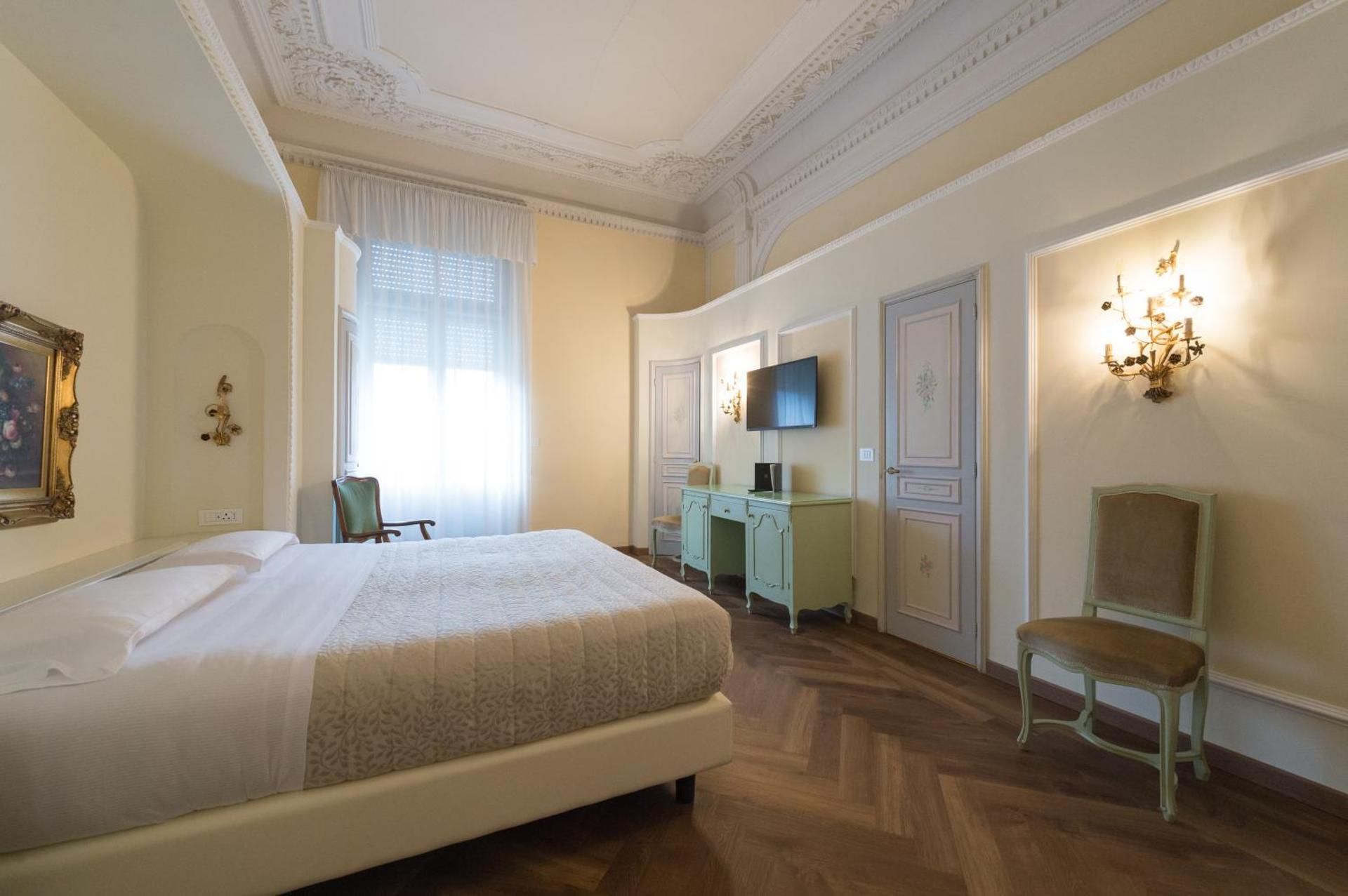 Superior King Room - spa access included
