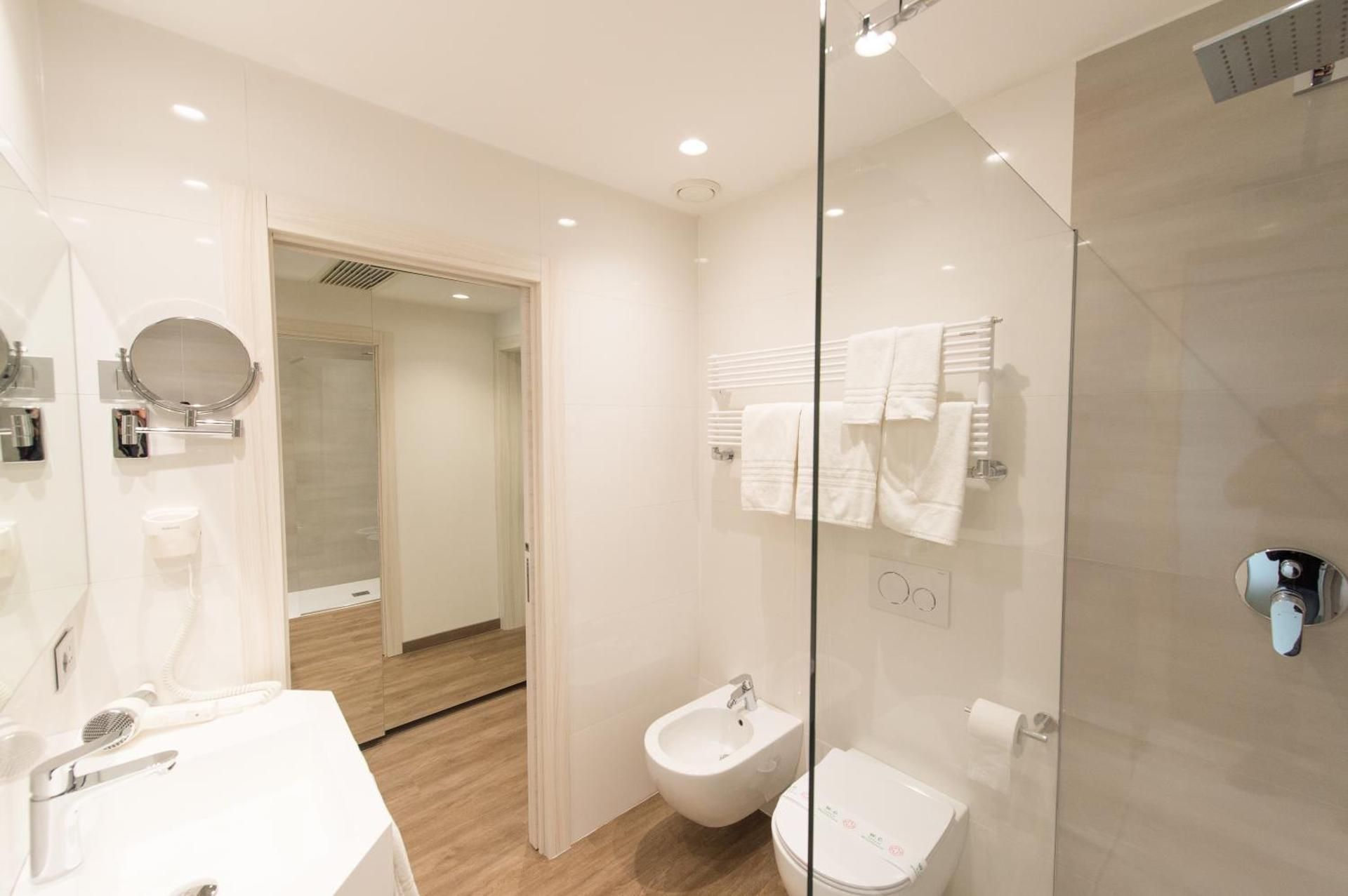 Comfort Family Room - spa access included