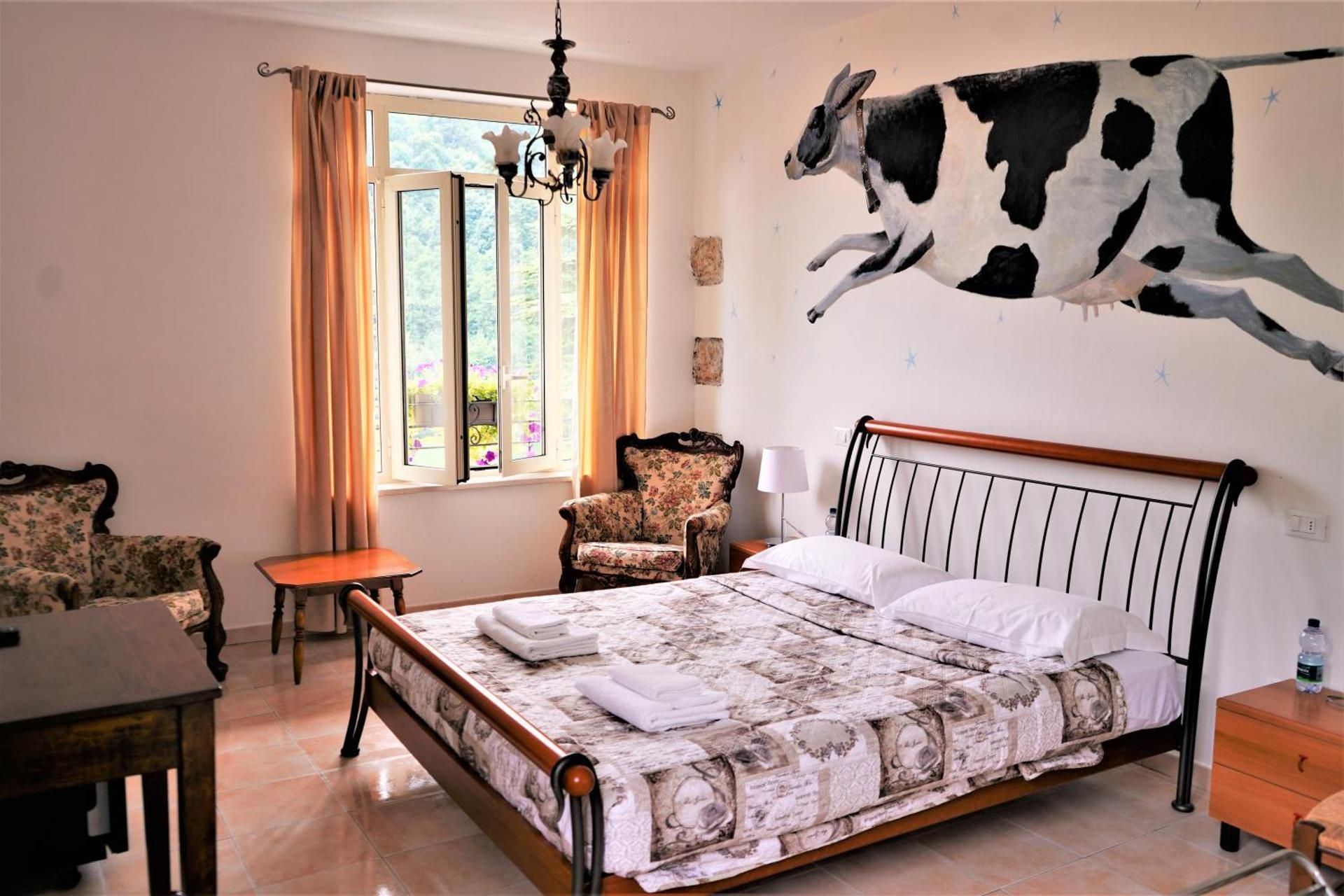 Suite with Mountain View