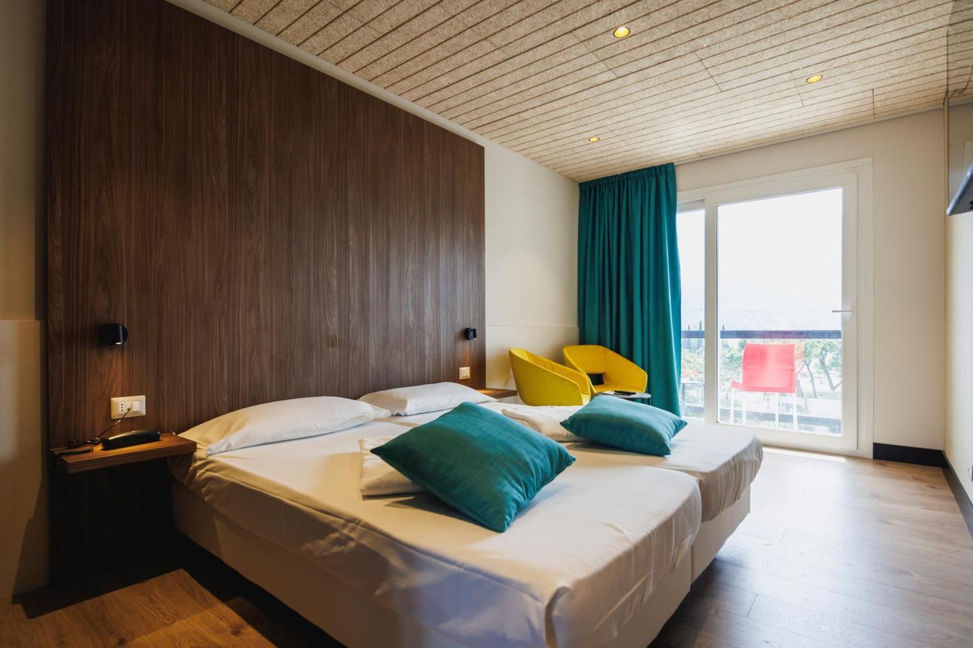 Superior Double Room with Lake View