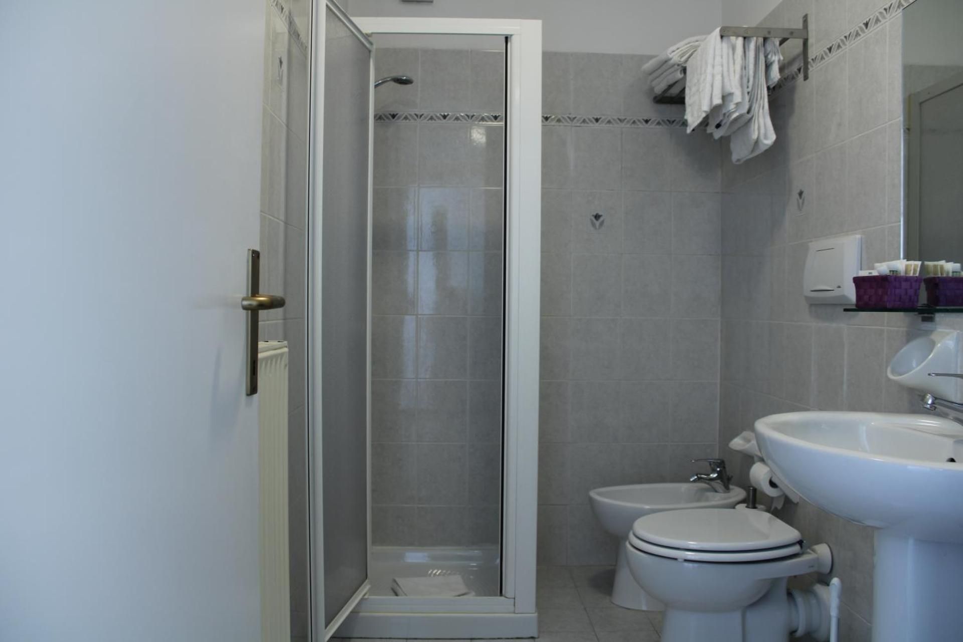 One-Bedroom Apartment with Balcony