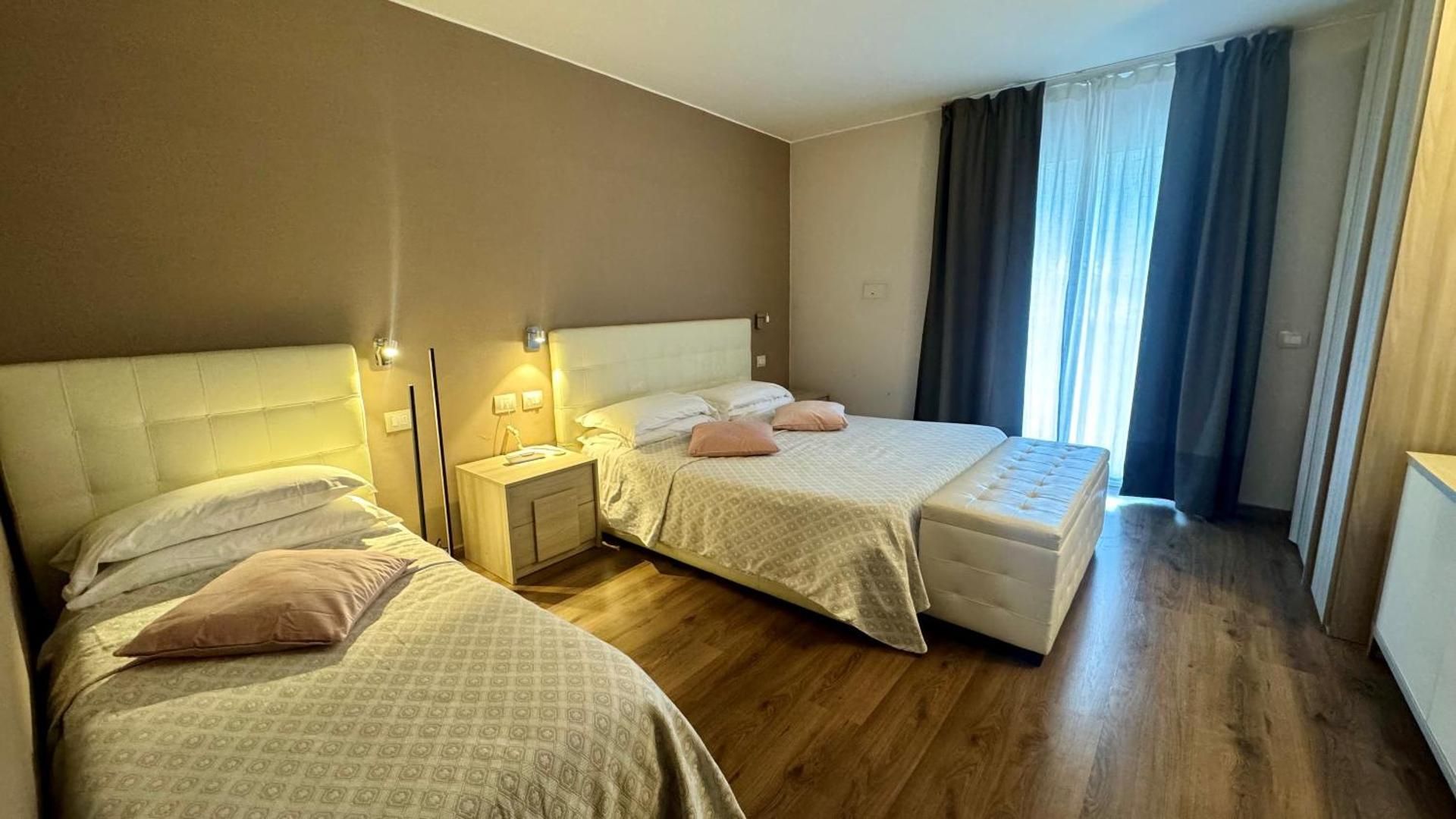 Comfort Triple Room with Balcony and Mountain View