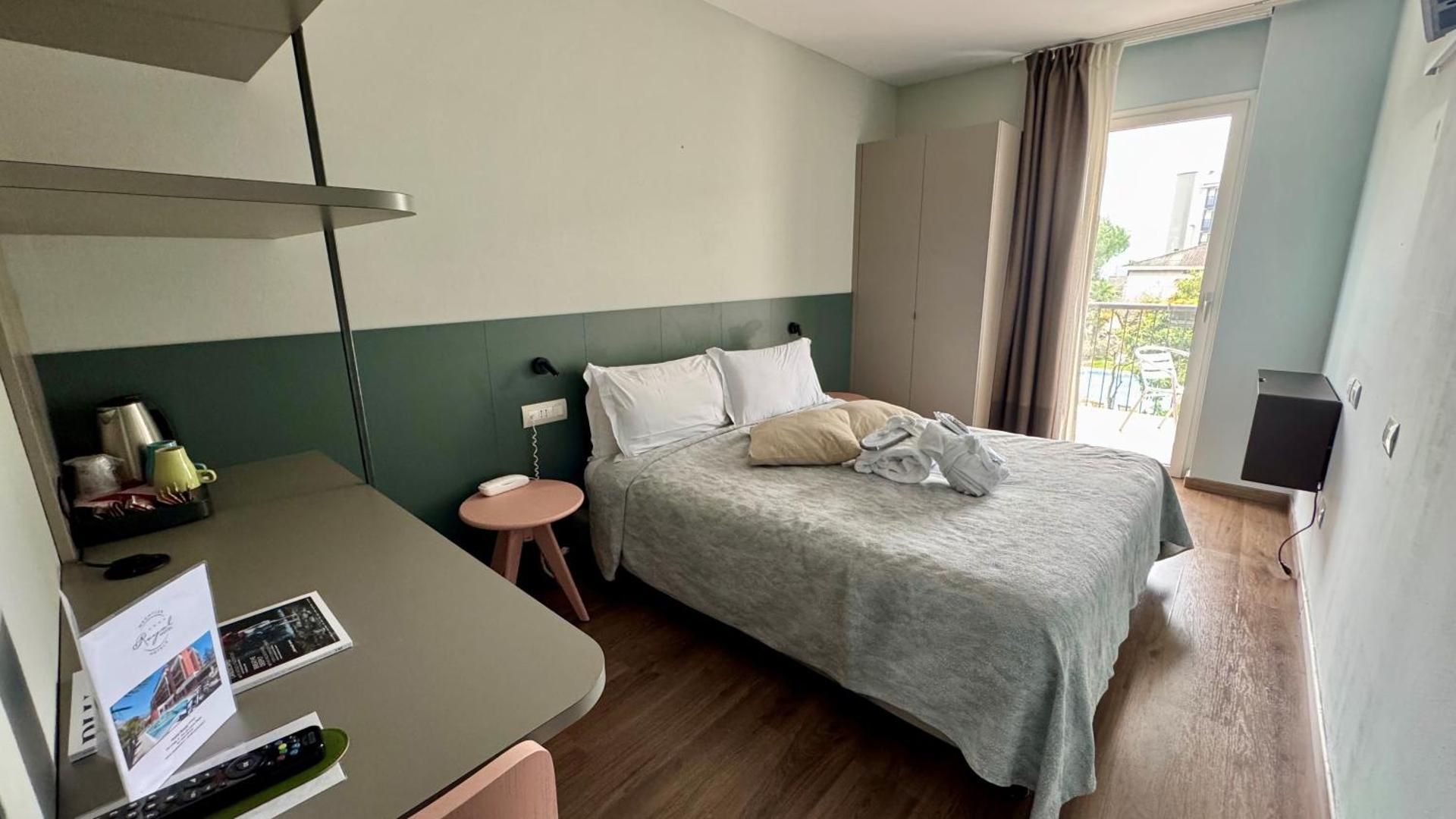 Comfort Double Room with Balcony and Pool View