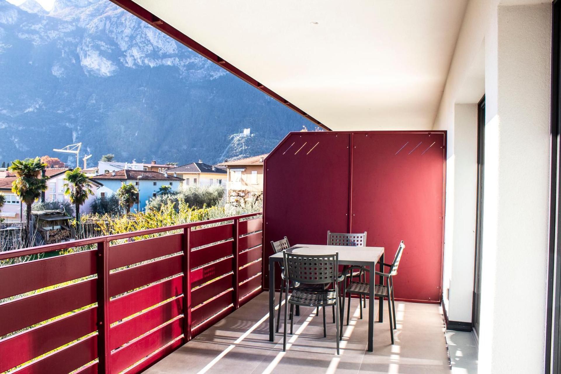 One-Bedroom Apartment with Terrace