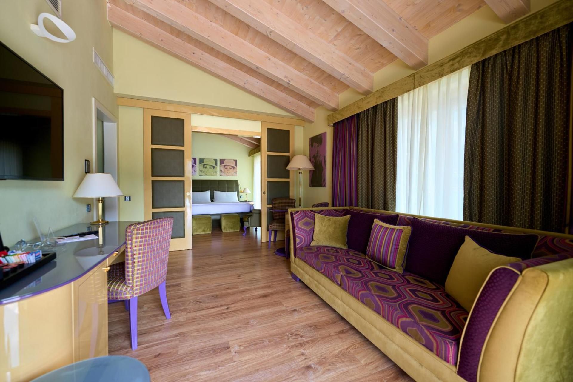 Suite with Hot Tub and Terrace