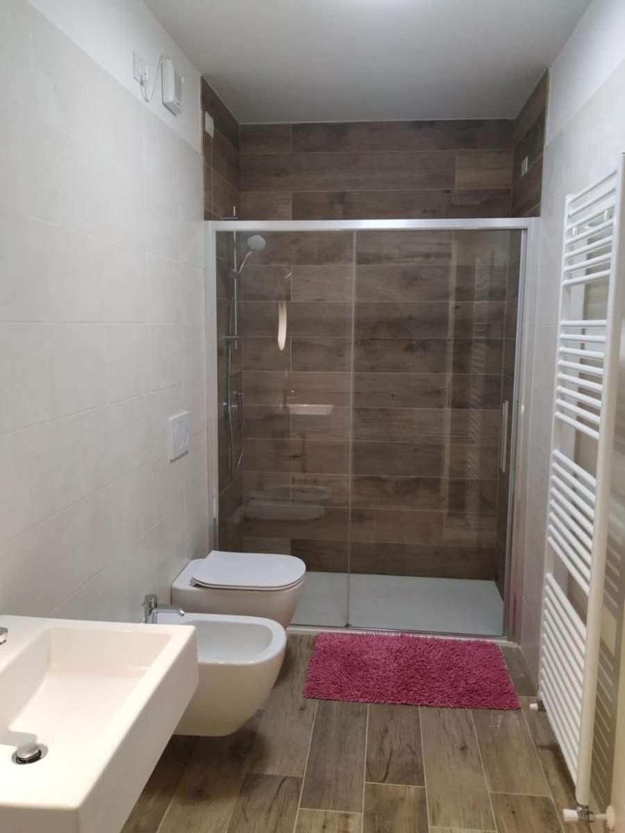 Studio Apartment with One Double Bed