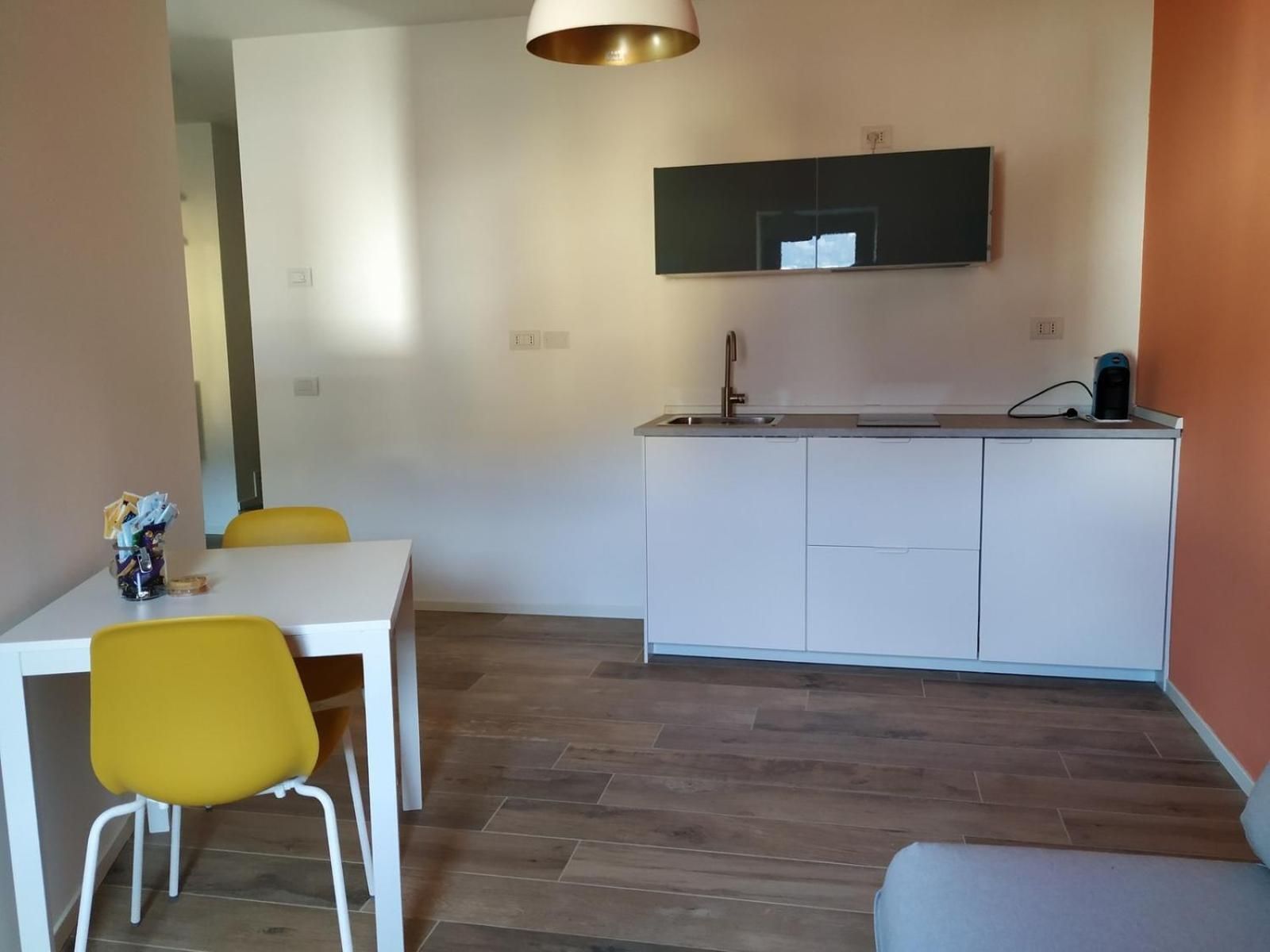 Studio Apartment with One Double Bed