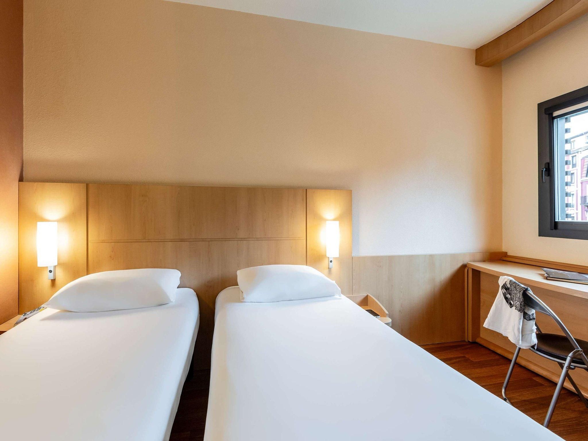 ibis Bilbao Centro Standard room - 2 single beds 2