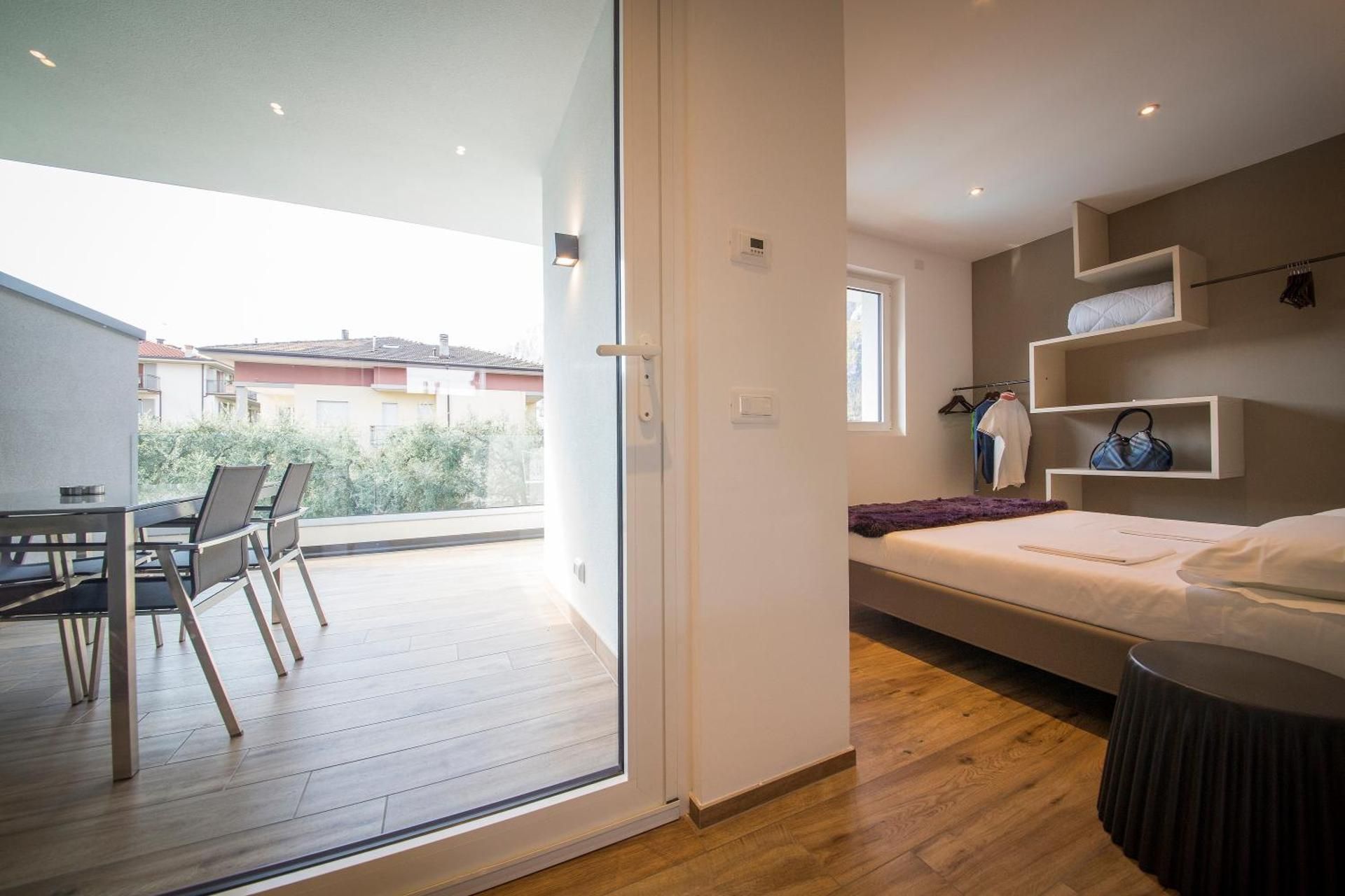 Studio Apartment