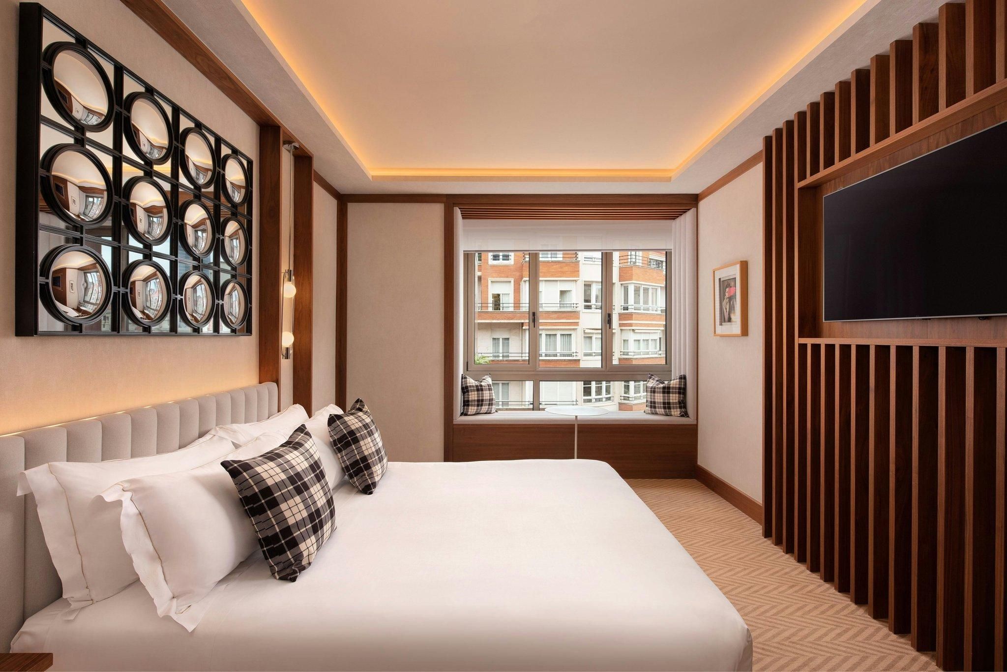 Stylish Superior, Guest room, 1 King, City view