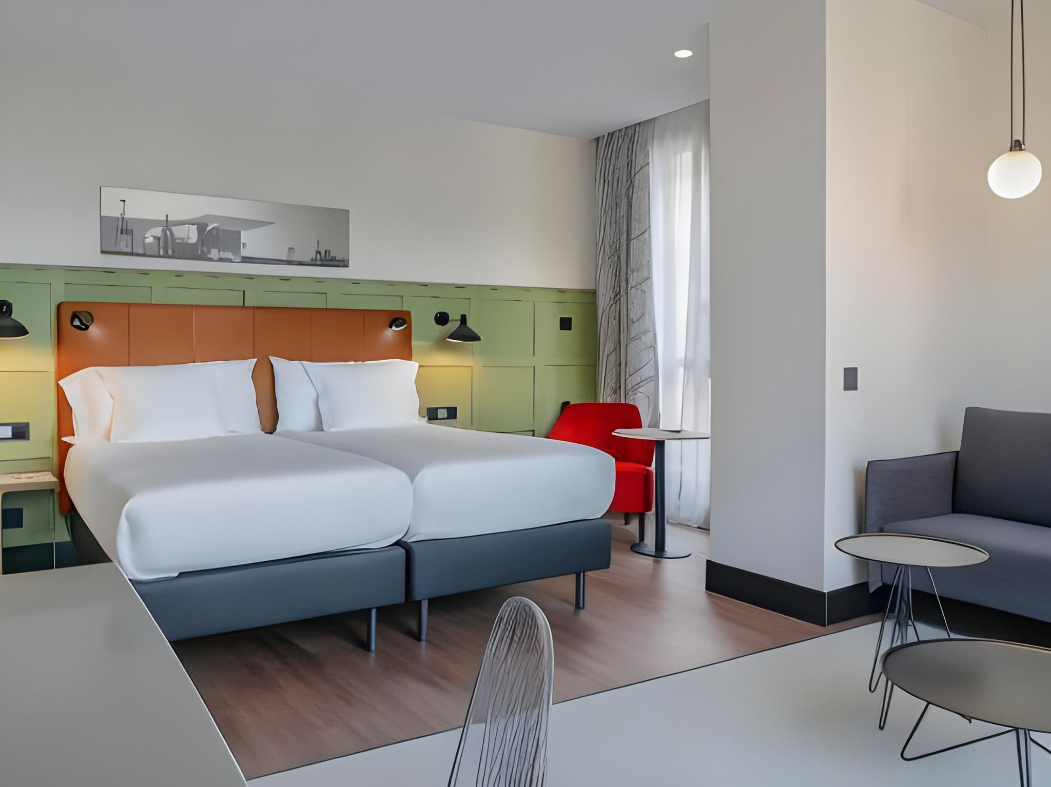 Suite Junior with Guggenheim view