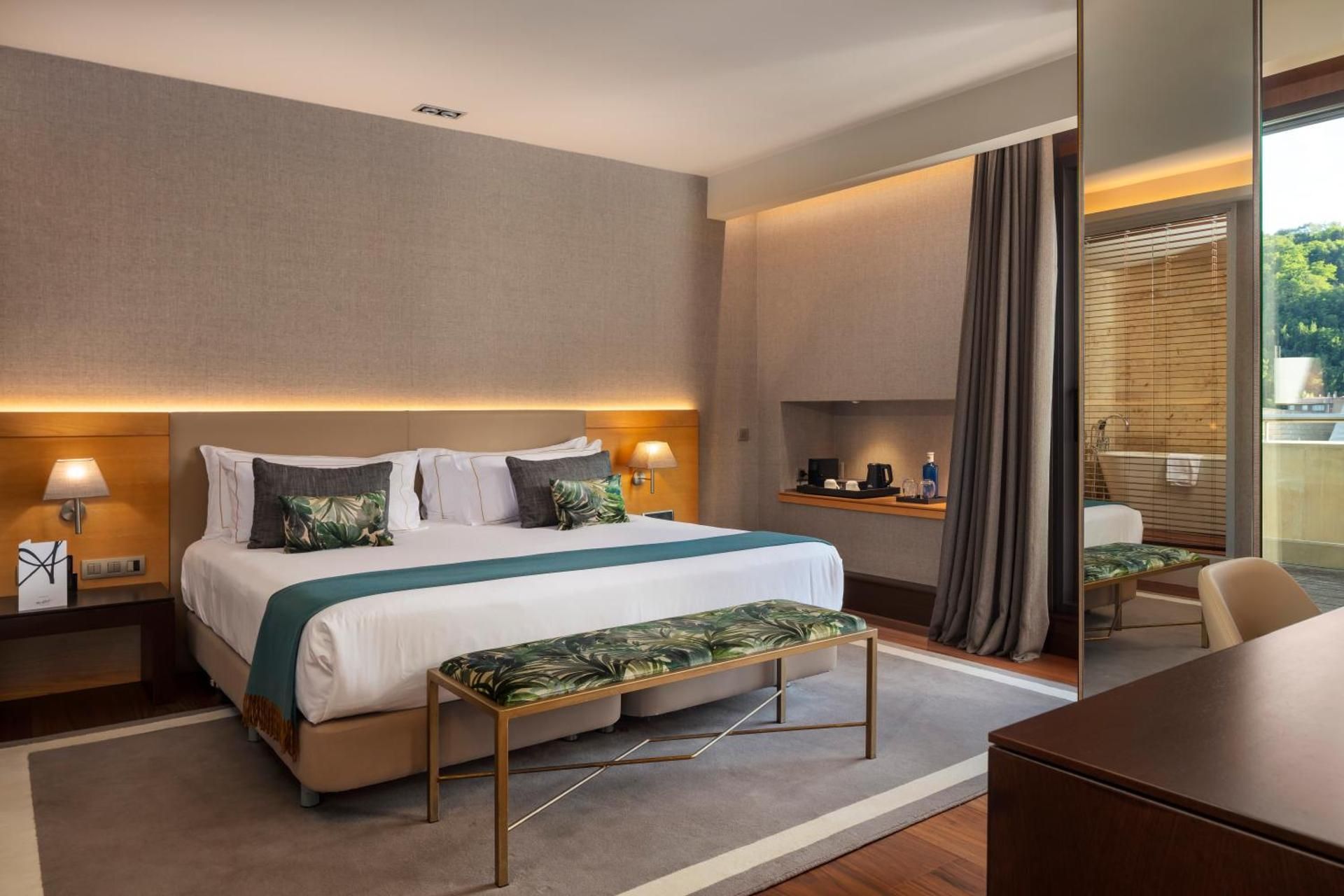 Premium Suite with Terrace