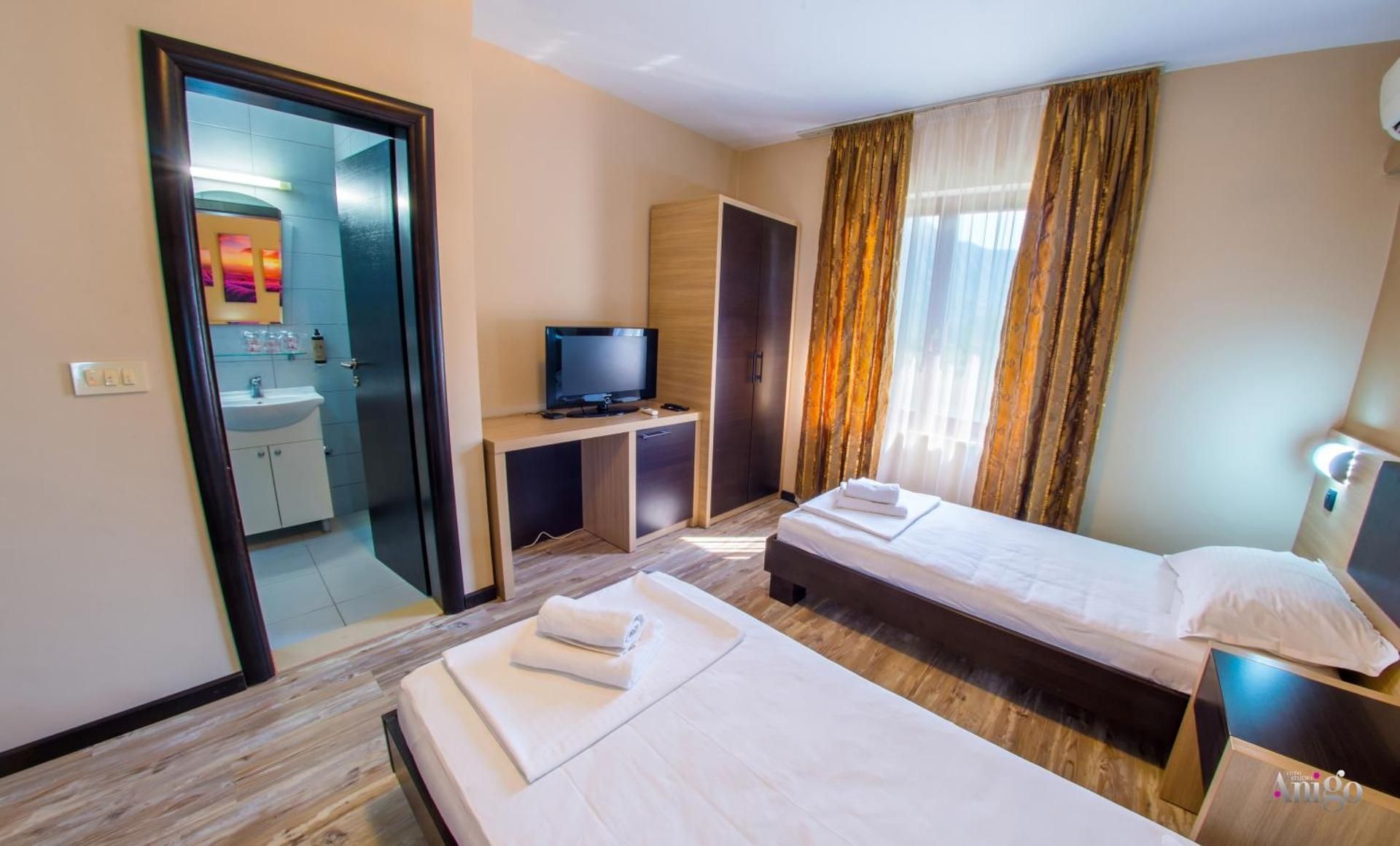 Basic Triple Room