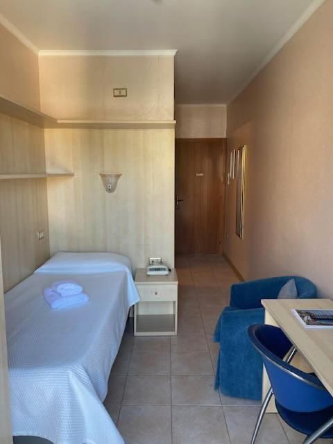 Comfort Single Room