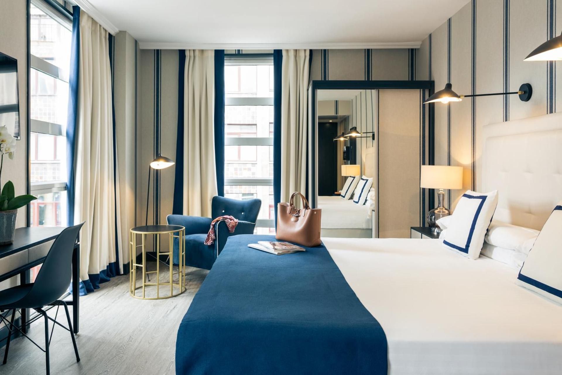 Superior Room with King Size bed