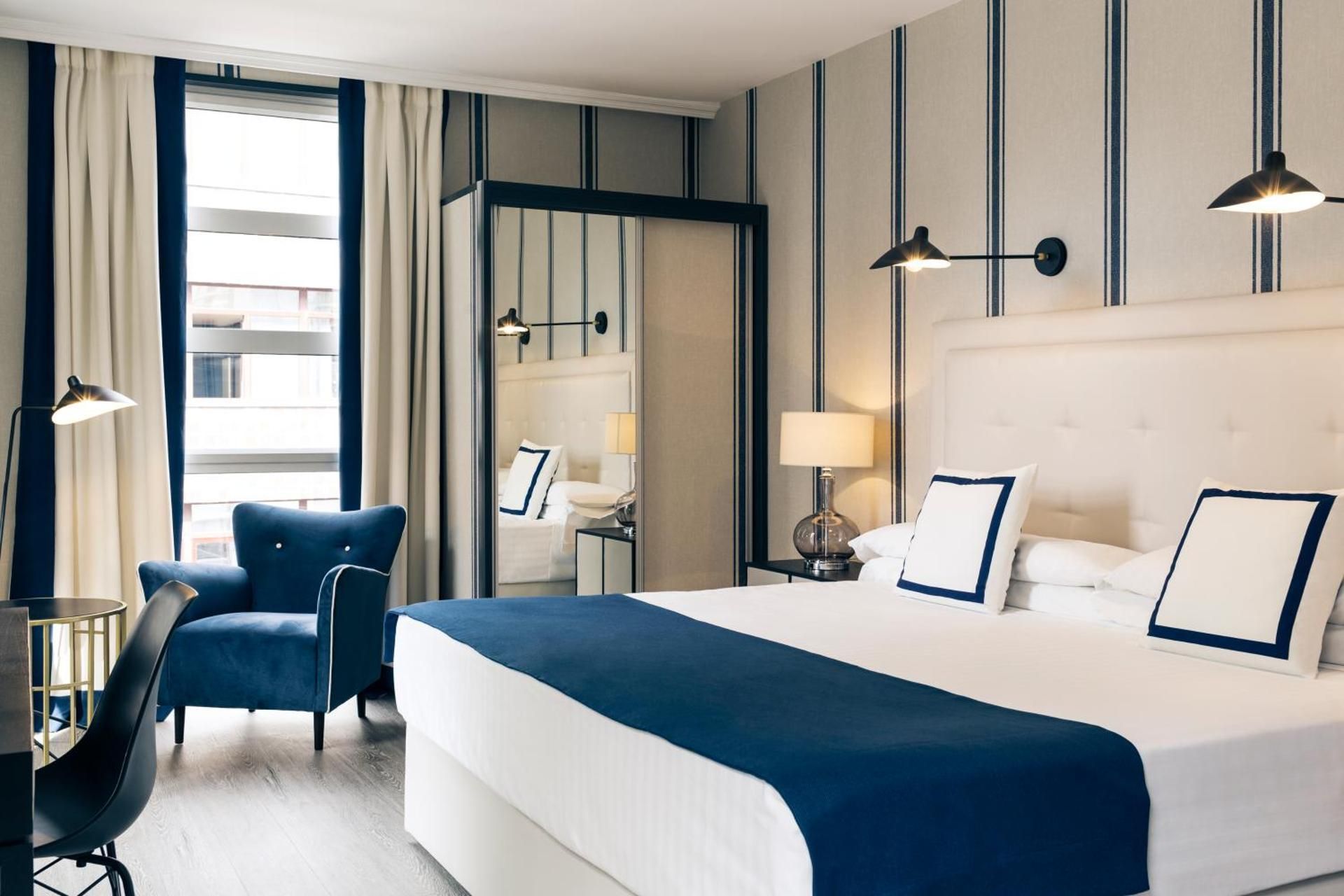 Superior Room with King Size bed