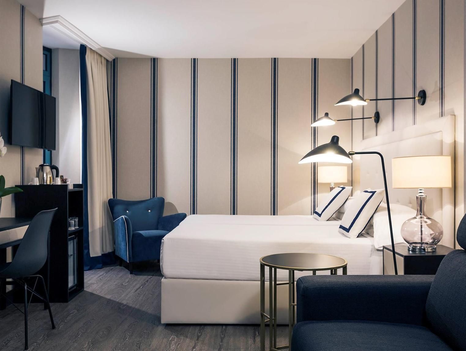 Twin Room with Extra Bed (3 Adults)