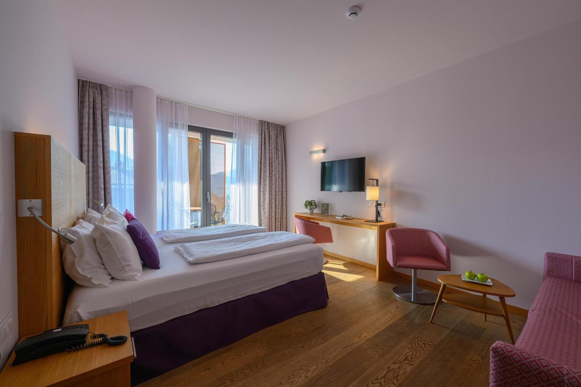 Comfort Double Room with Balcony and Lake View