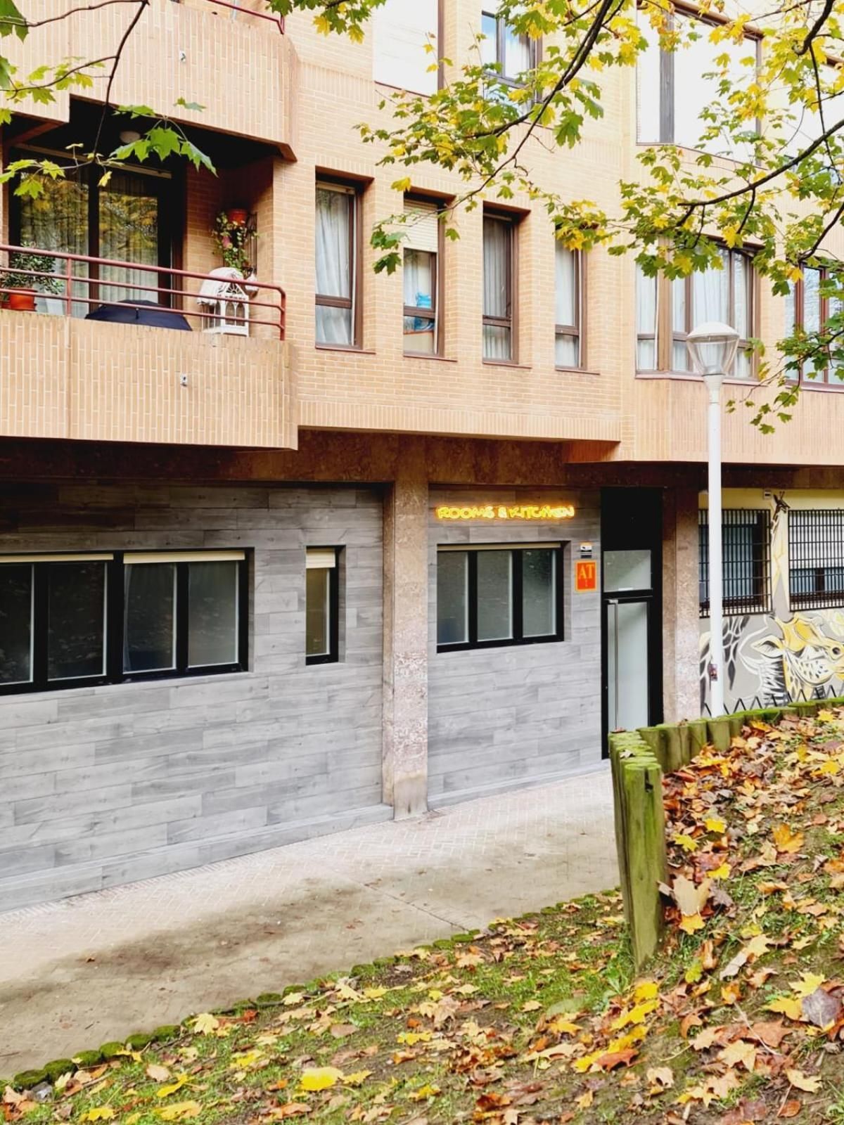 Bilbao ROOMS & KITCHEN Irala