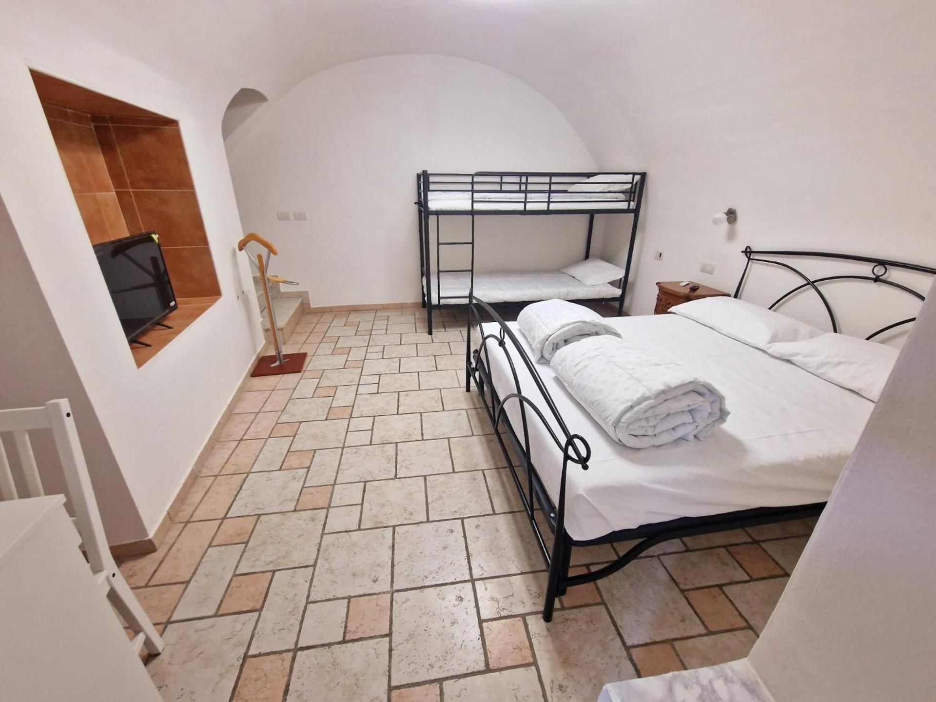 Quadruple Room with Private Bathroom