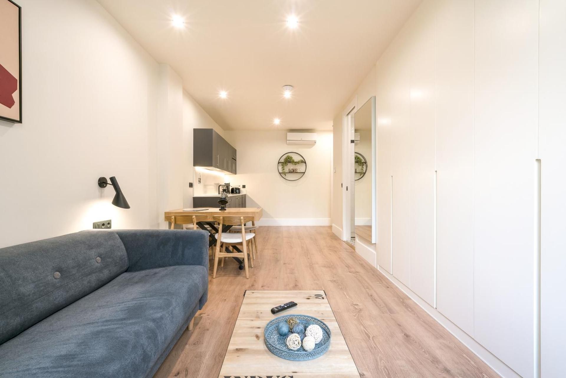 One-Bedroom Apartment