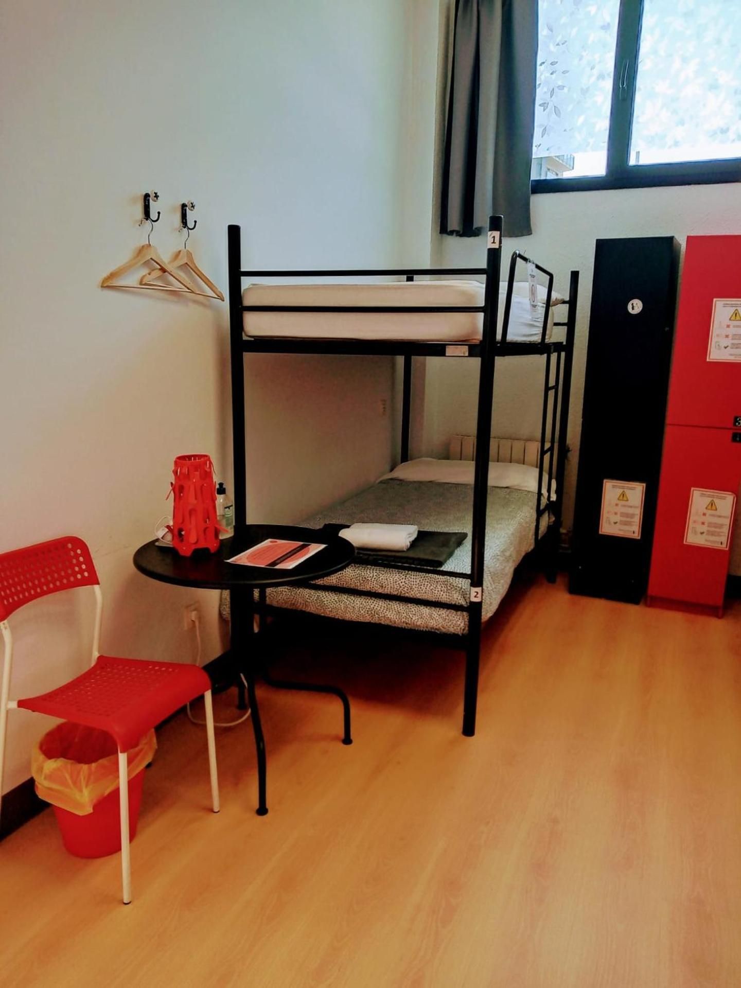Bilbao Akelarre Hostel Bed in 8-Bed Mixed Dormitory Room 2