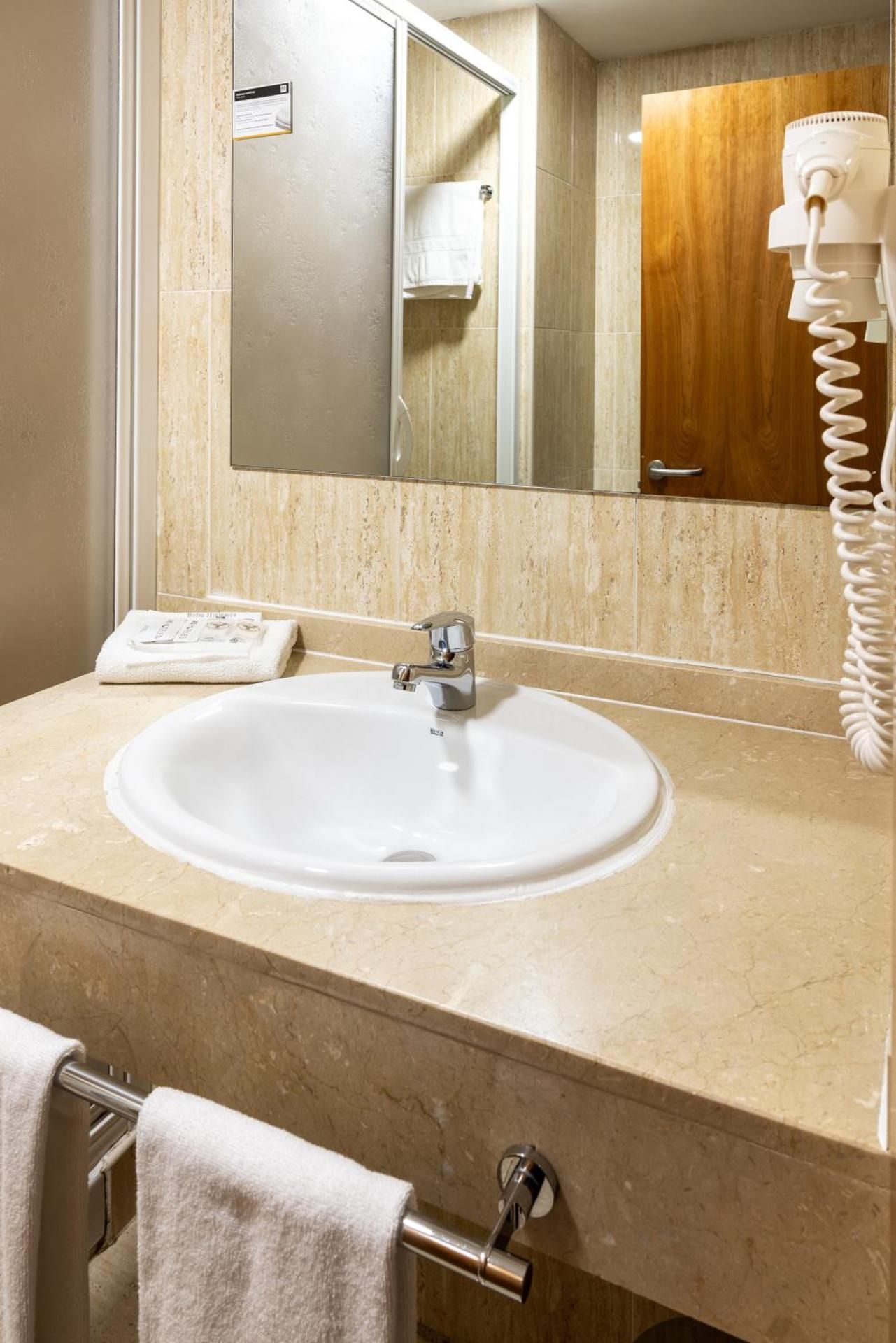 Triple Room (3 Adults)