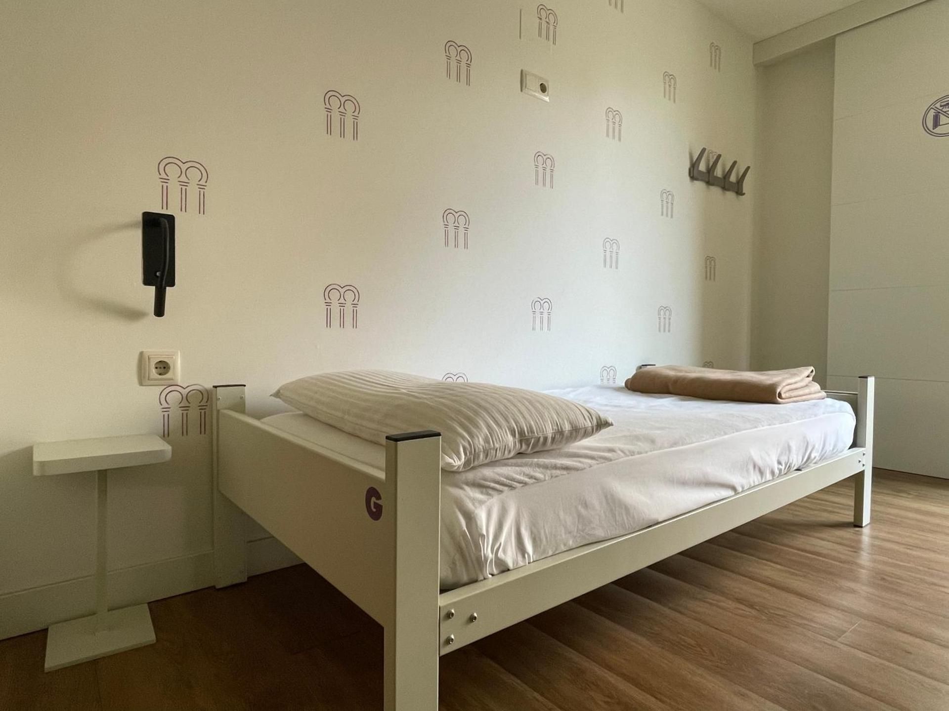 Bed in 7-Bed Mixed Dormitory Room 